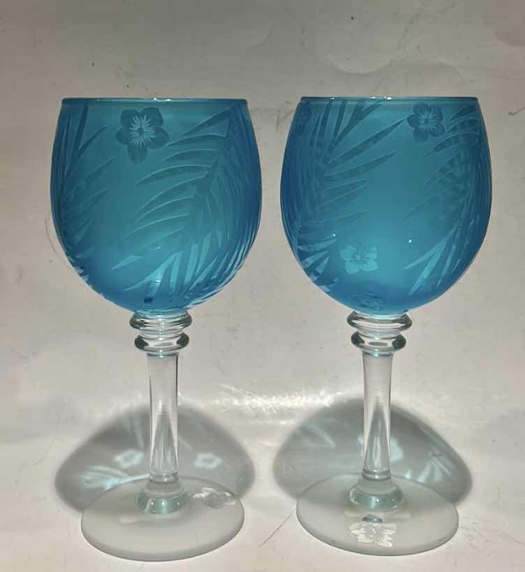 Photo 1 of 2 PC TOMMY BAHAMAS GLASS WARE