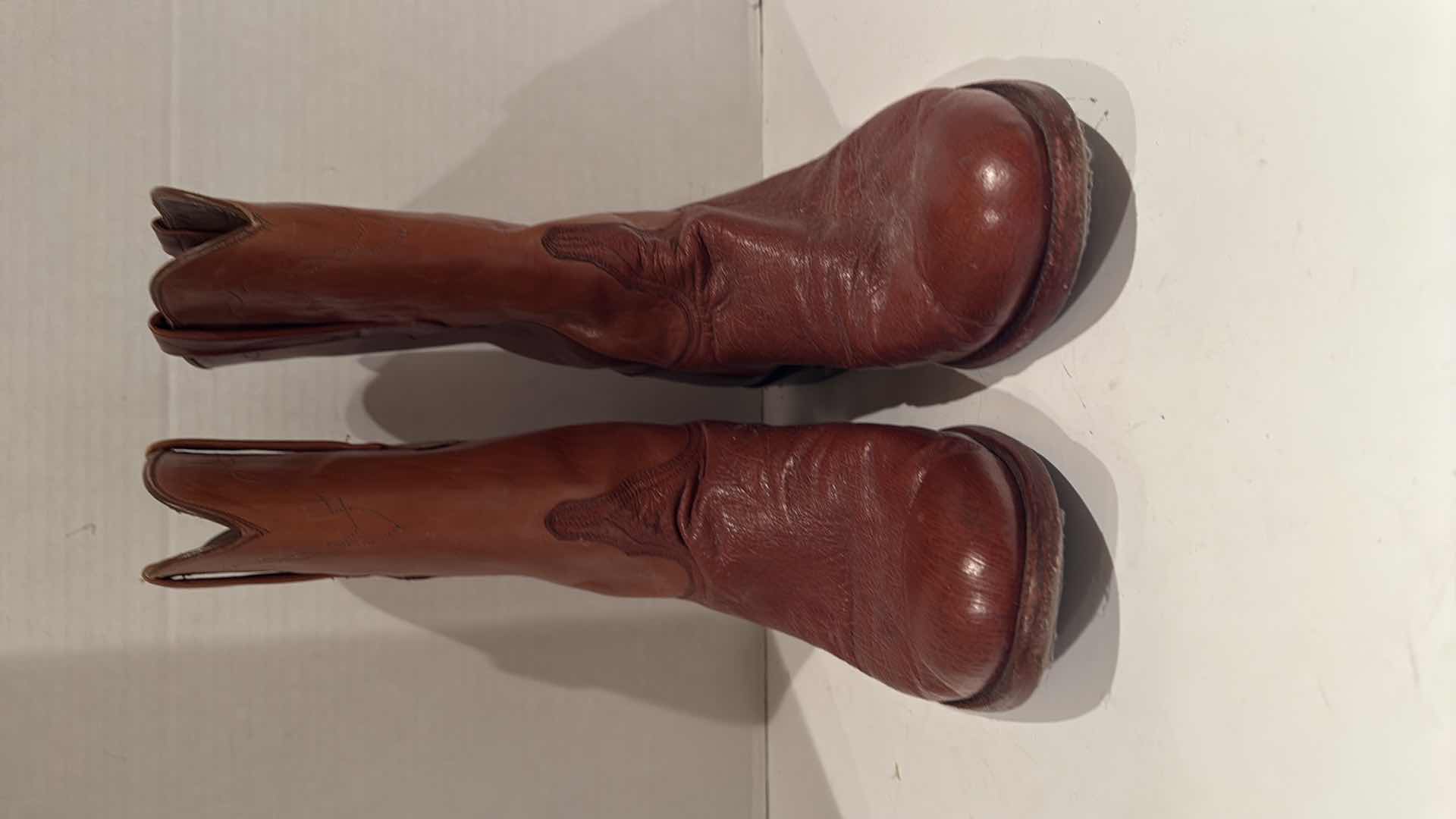 Photo 1 of LUCCHESE CLASSICS HAND-MADE BURNT ORANGE LEATHER SKIN MEN’S COWBOY BOOTS (SIZE 10)