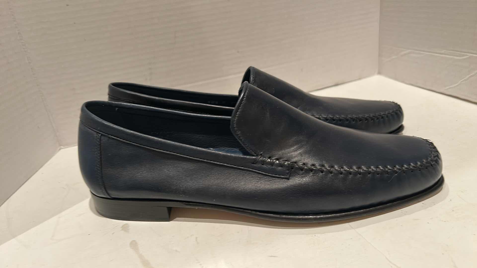 View 3 of 2 PAIRS- DESIGNER COLE HAAN MEN'S LEATHER LOAFERS (SIZE 10.5)