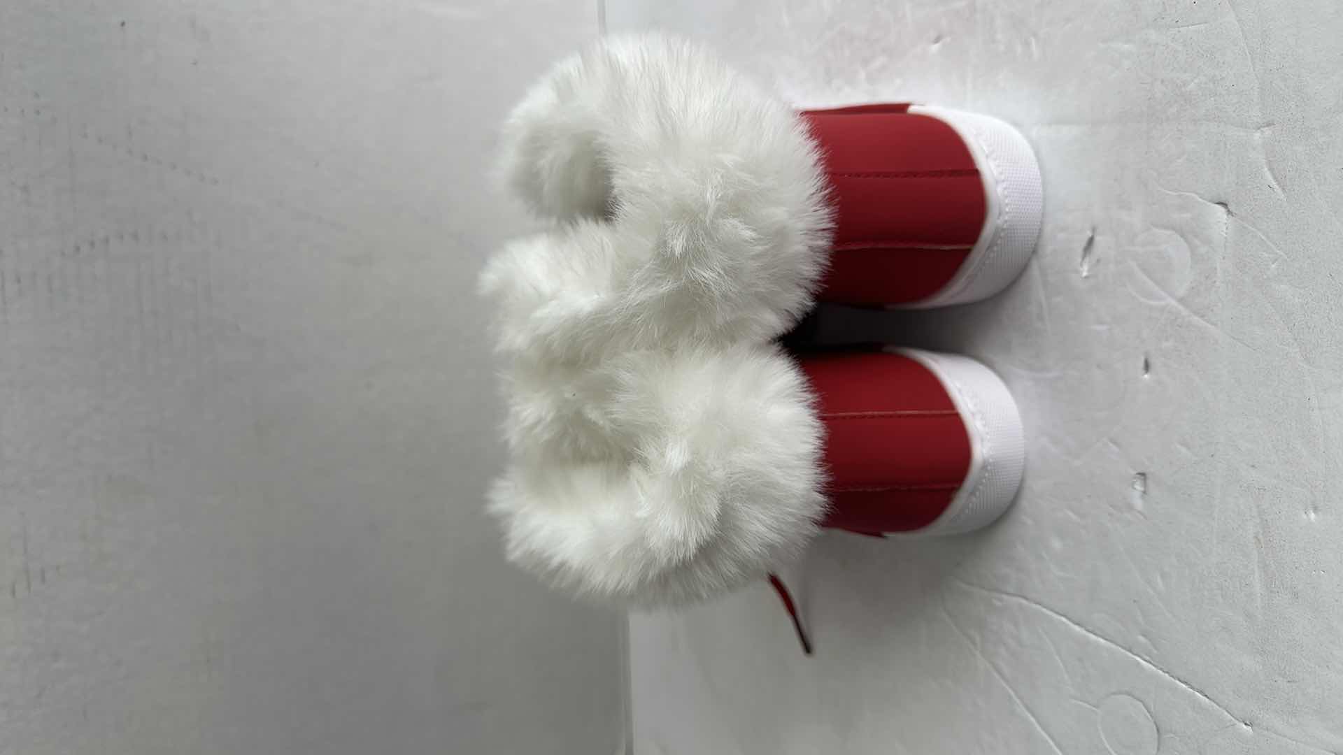 Photo 1 of NEW RED AND WHITE FUZZY SORS-SIZE 7