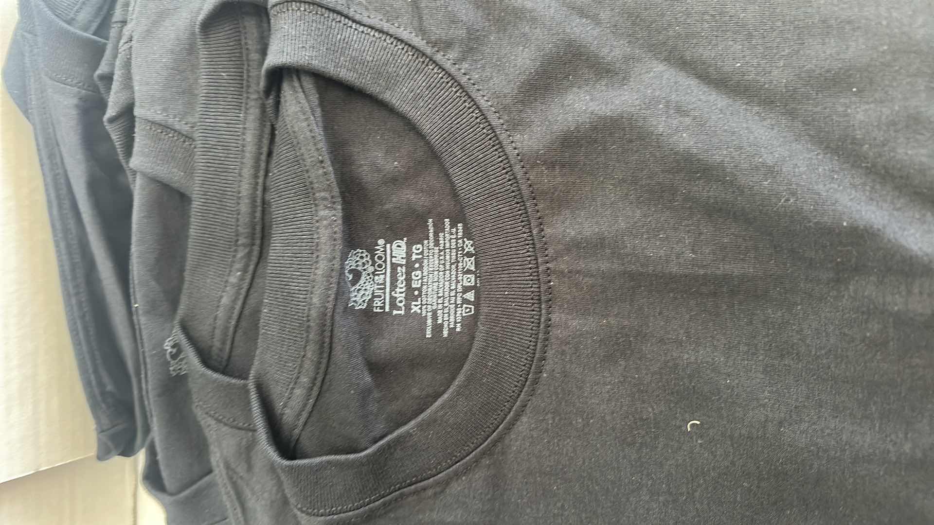 Photo 1 of 16- NEW MEN'S FRUIT OF THE LOOM BLACK T-SHIRTS-SIZE XL