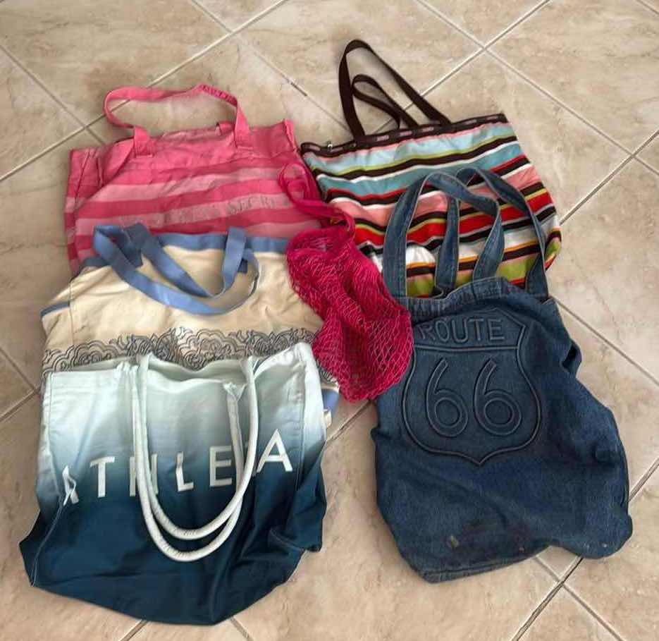 Photo 1 of 6-BEACH BAGS