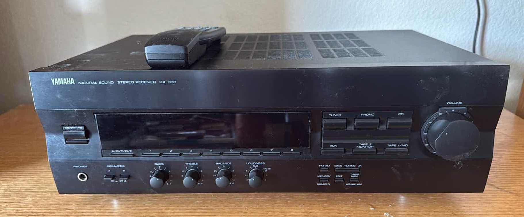 Photo 1 of YAMAHA NATURAL SOUND STEREO RECEIVER RX-396 W REMOTE