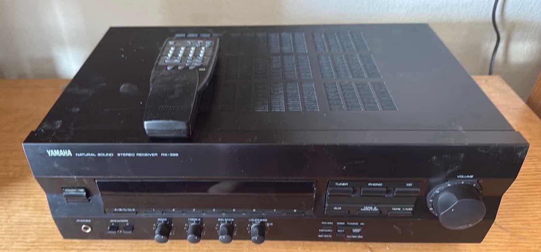 Photo 1 of YAMAHA NATURAL SOUND STEREO RECEIVER RX-396 W REMOTE