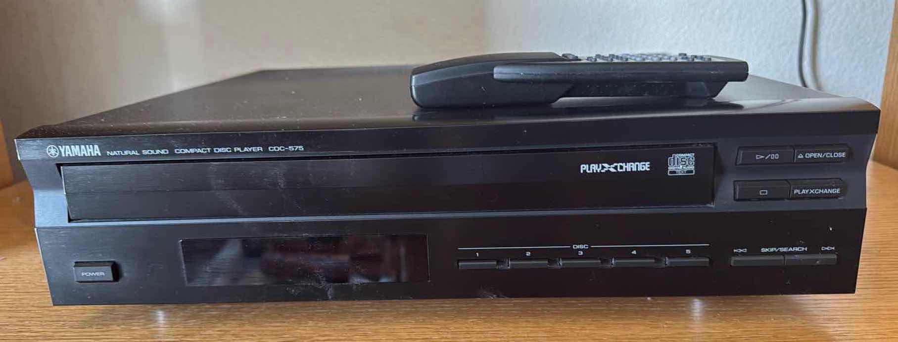 Photo 1 of YAMAHA NATURAL SOUND COMPACT DISC PLAYER CDC-575