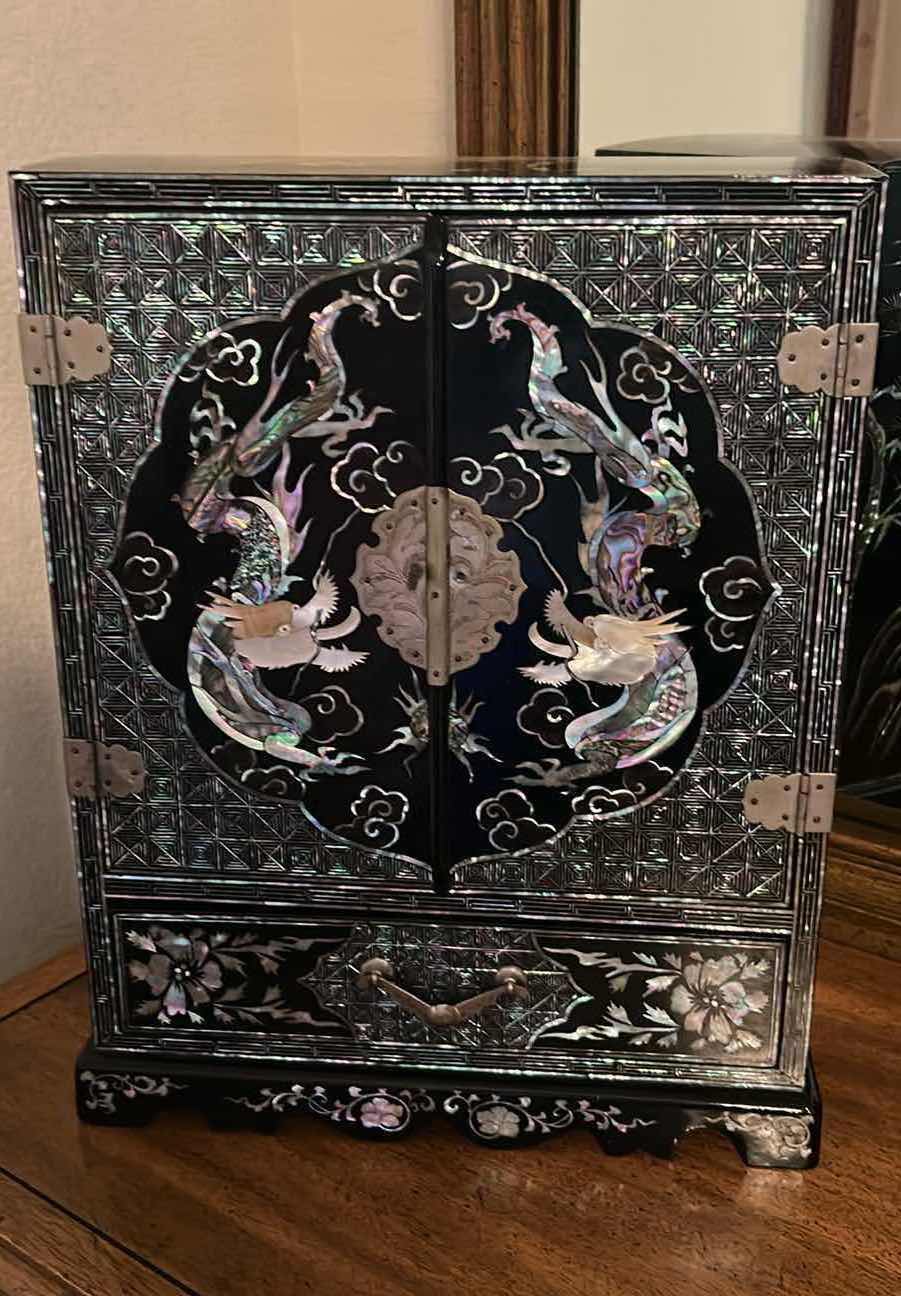 Photo 1 of VINTAGE ORIENTAL BLACK LAQUER  JEWELRY BOX 13” X 17”