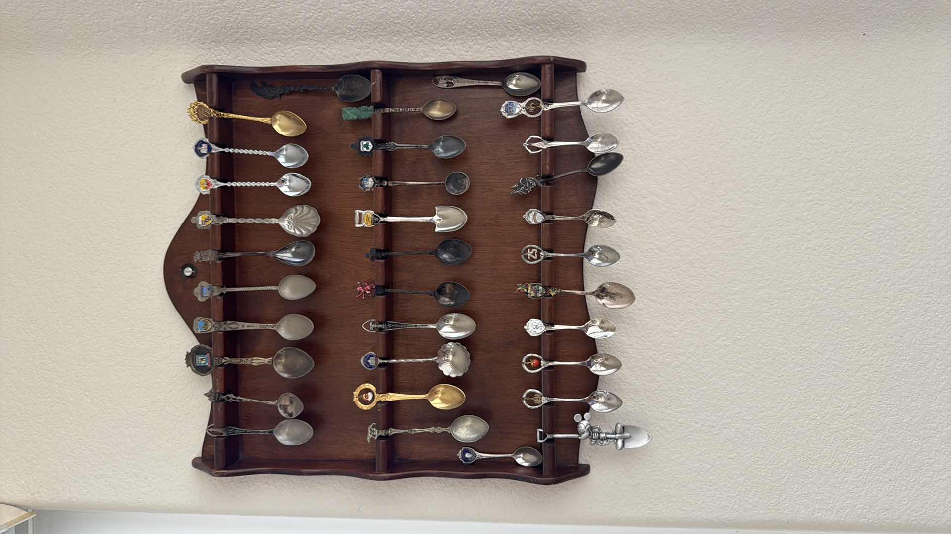 Photo 1 of VINTAGE SOUVENIR SPOON COLLECTIONS W WOODEN SPOON WALL RACK
