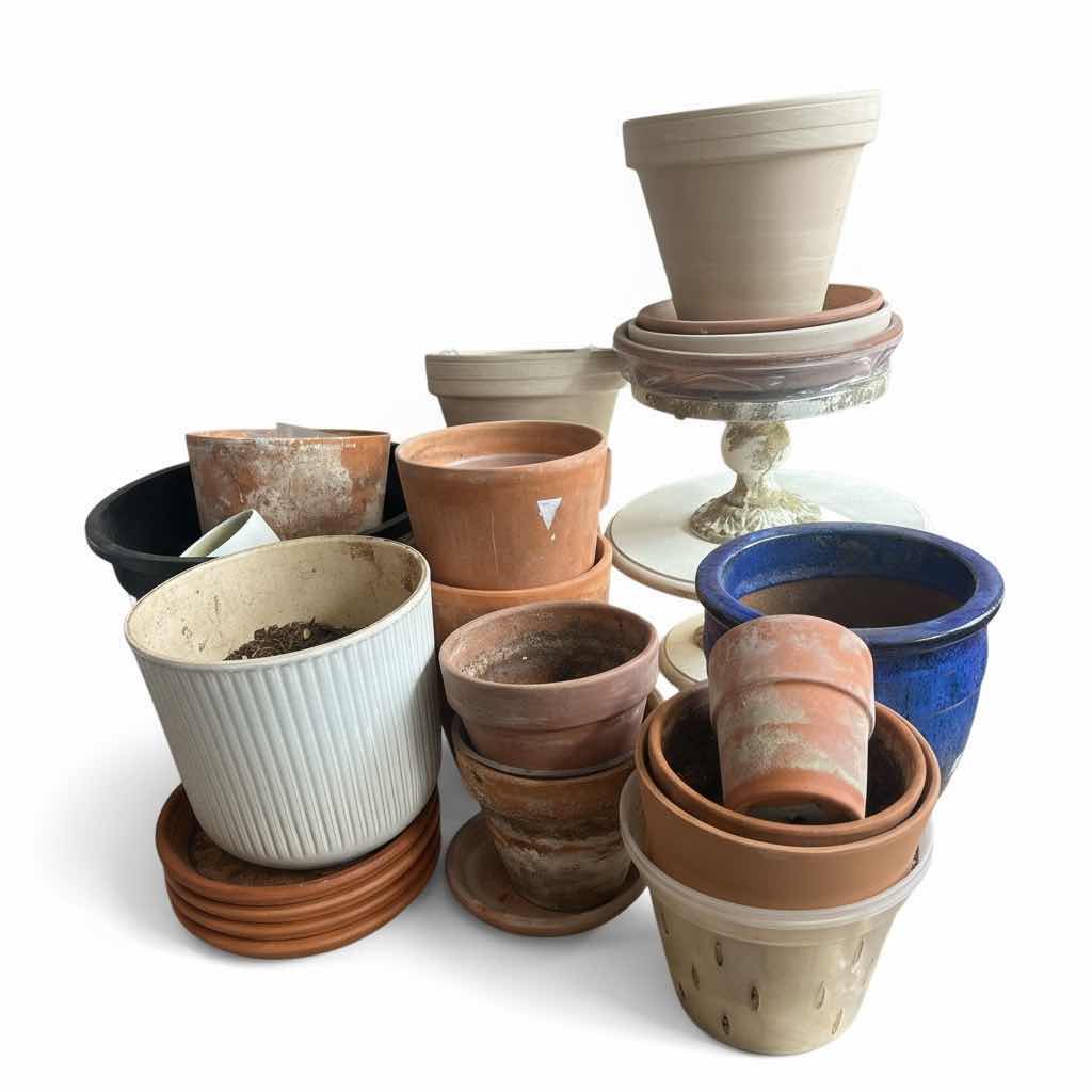 Photo 1 of POTTERY