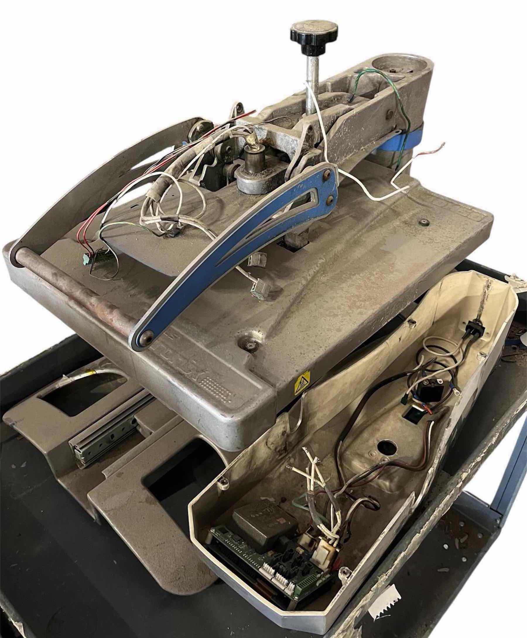 Photo 1 of HOTRONIX HEAT PRESS XF (PARTS ONLY)