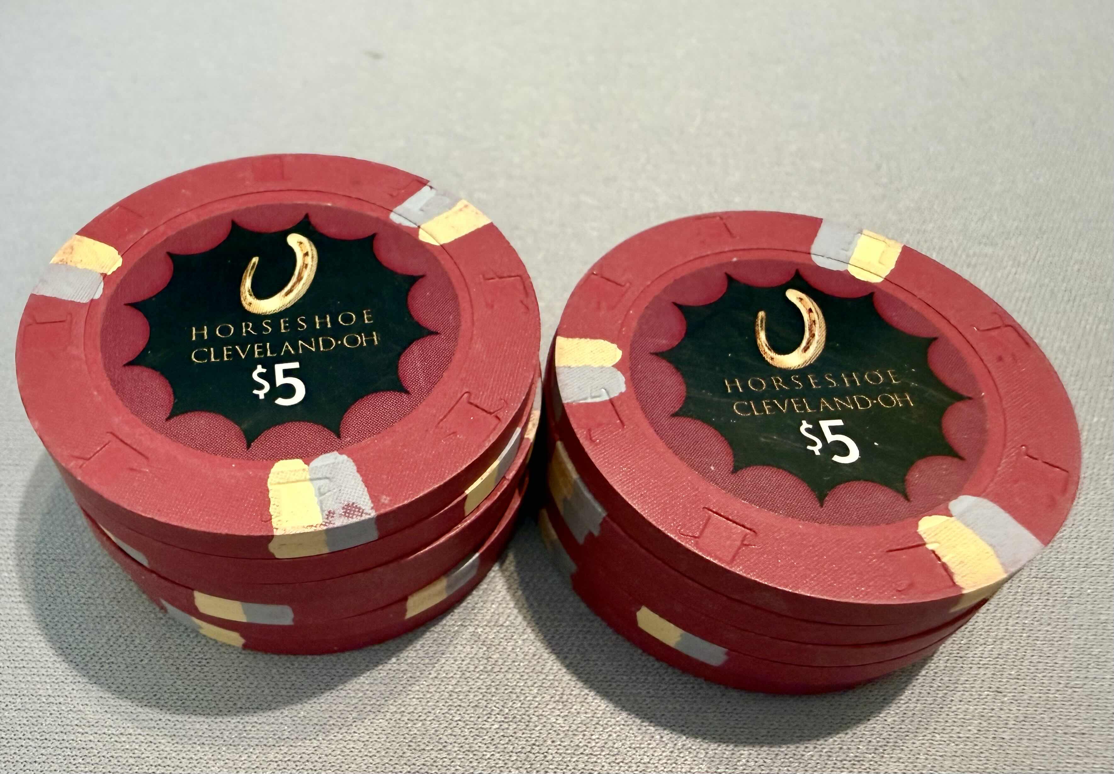 Photo 1 of 11-HORSESHOE CLEVELAND, OHIO $5.00 CASINO GAMING CHIPS