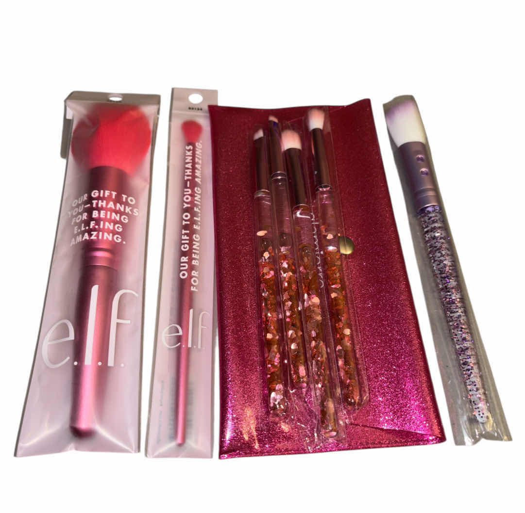 Photo 1 of NEW ASSORTED MAKEUP BRUSHES (7 PCS)