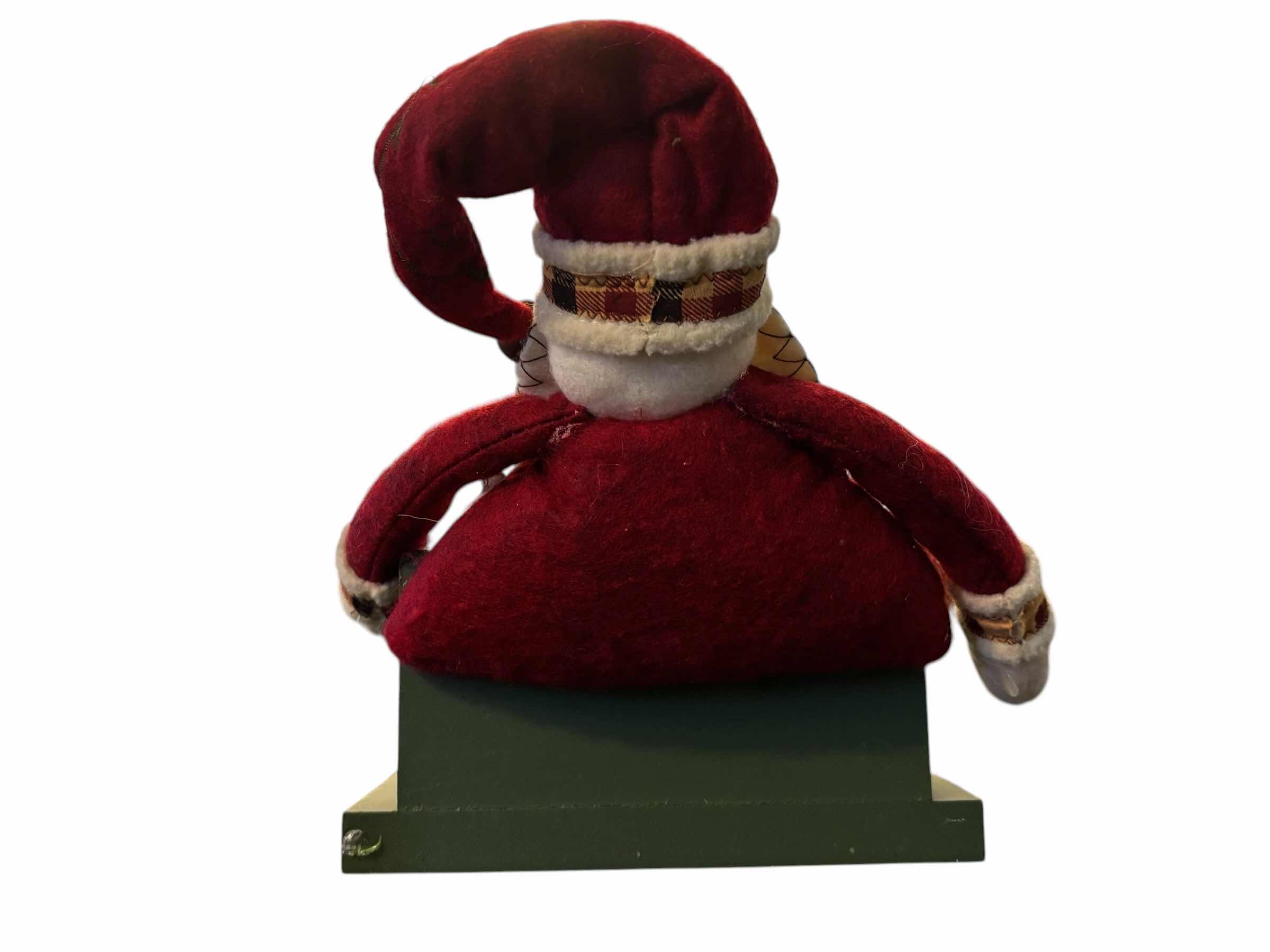 Photo 1 of 4 PC CHRISTMAS DECORATIONS