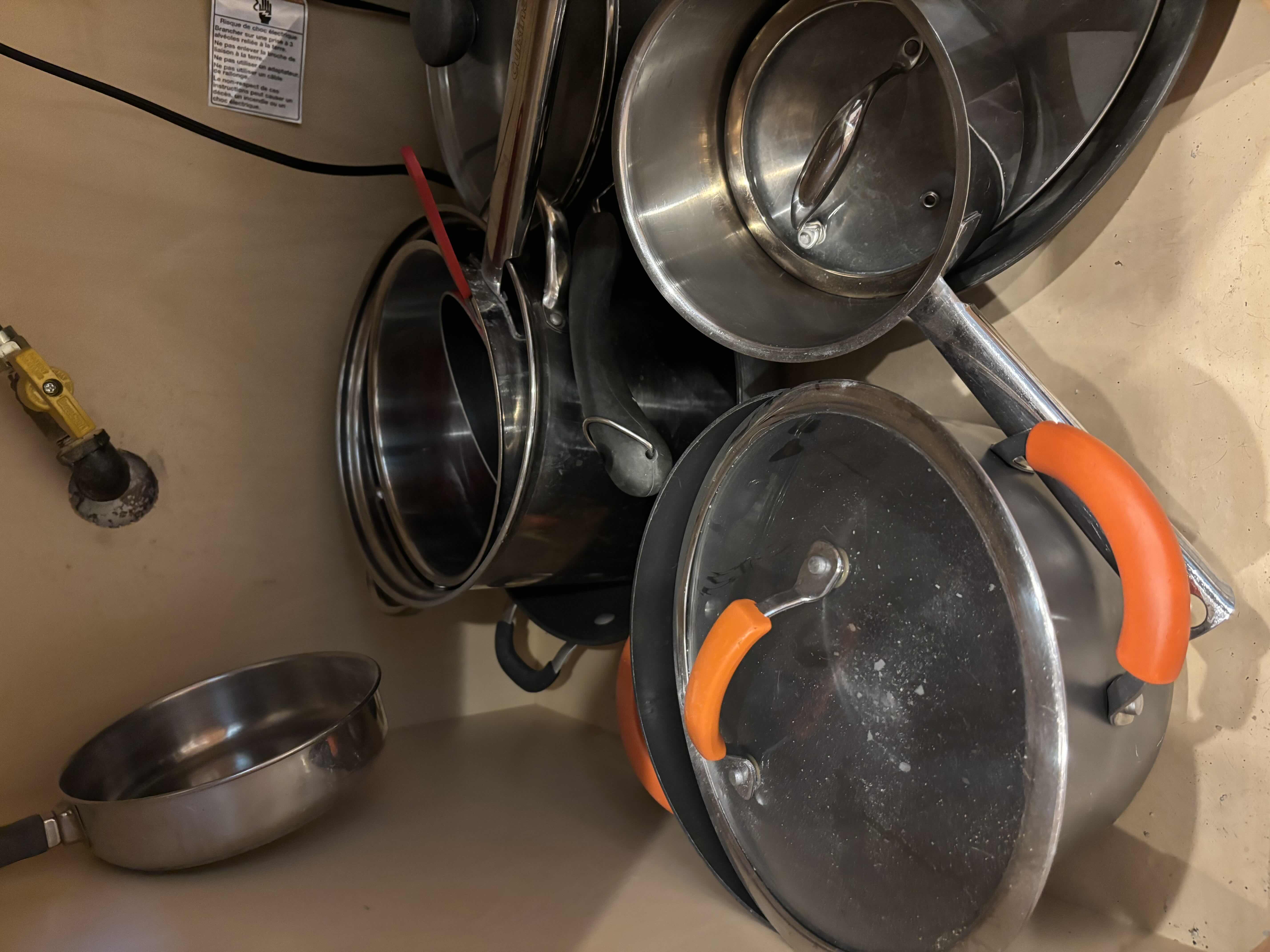 Photo 1 of CONTENTS OF KITCHEN CABINET