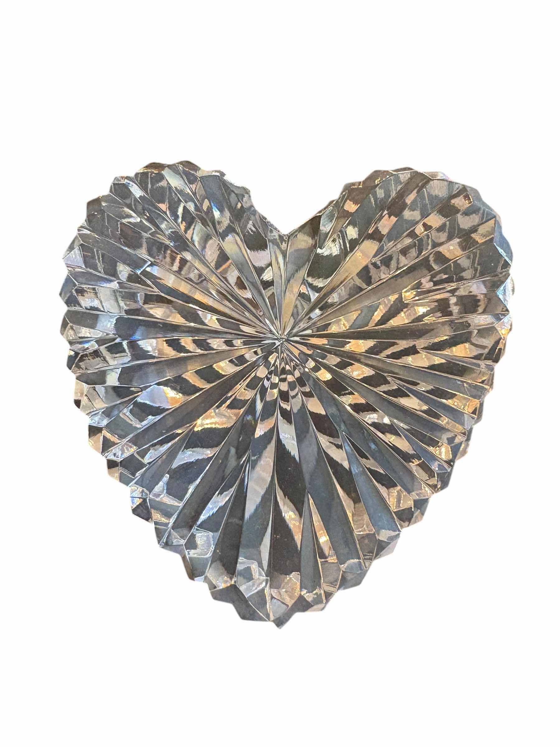 Photo 1 of (2)PCS HEART PAPERWEIGHT & CANDY DISH H4”