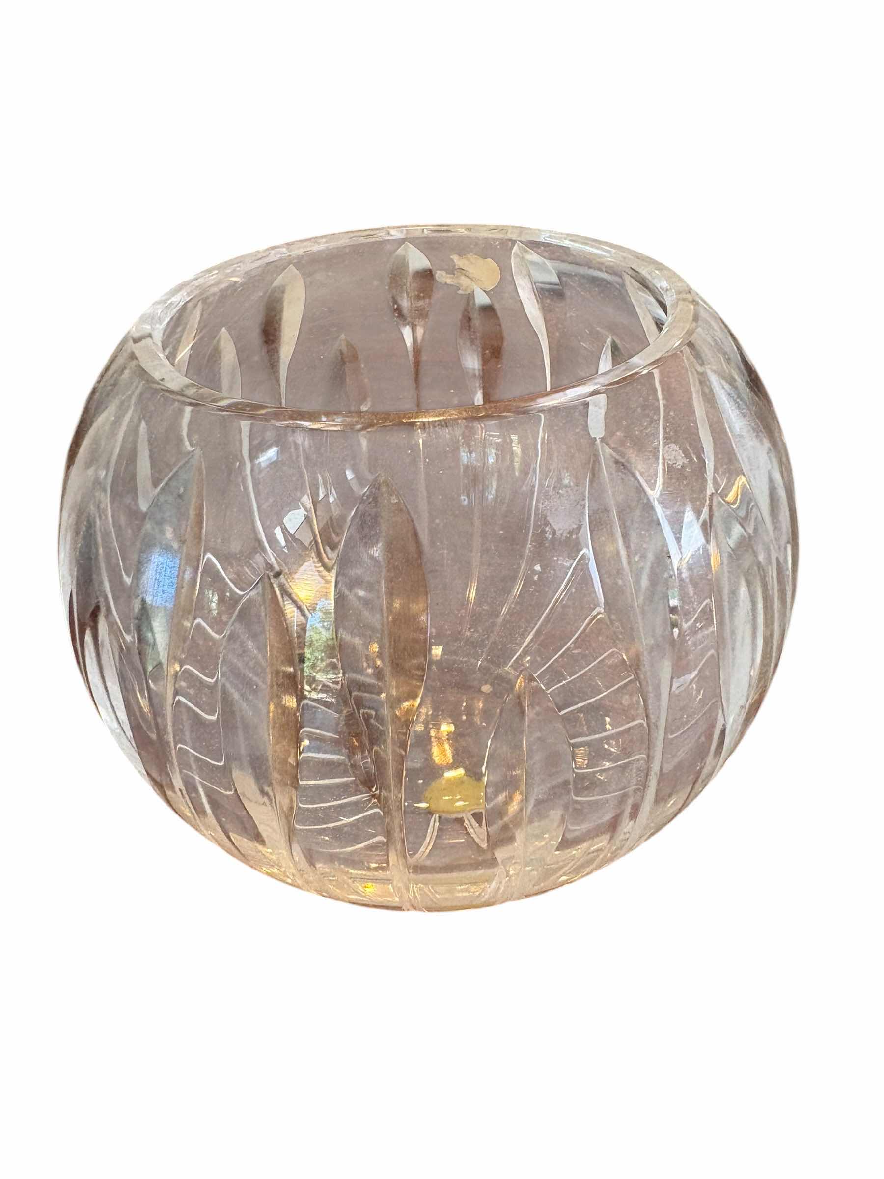 Photo 1 of (2)PCS CRYSTAL VASES H4.5”