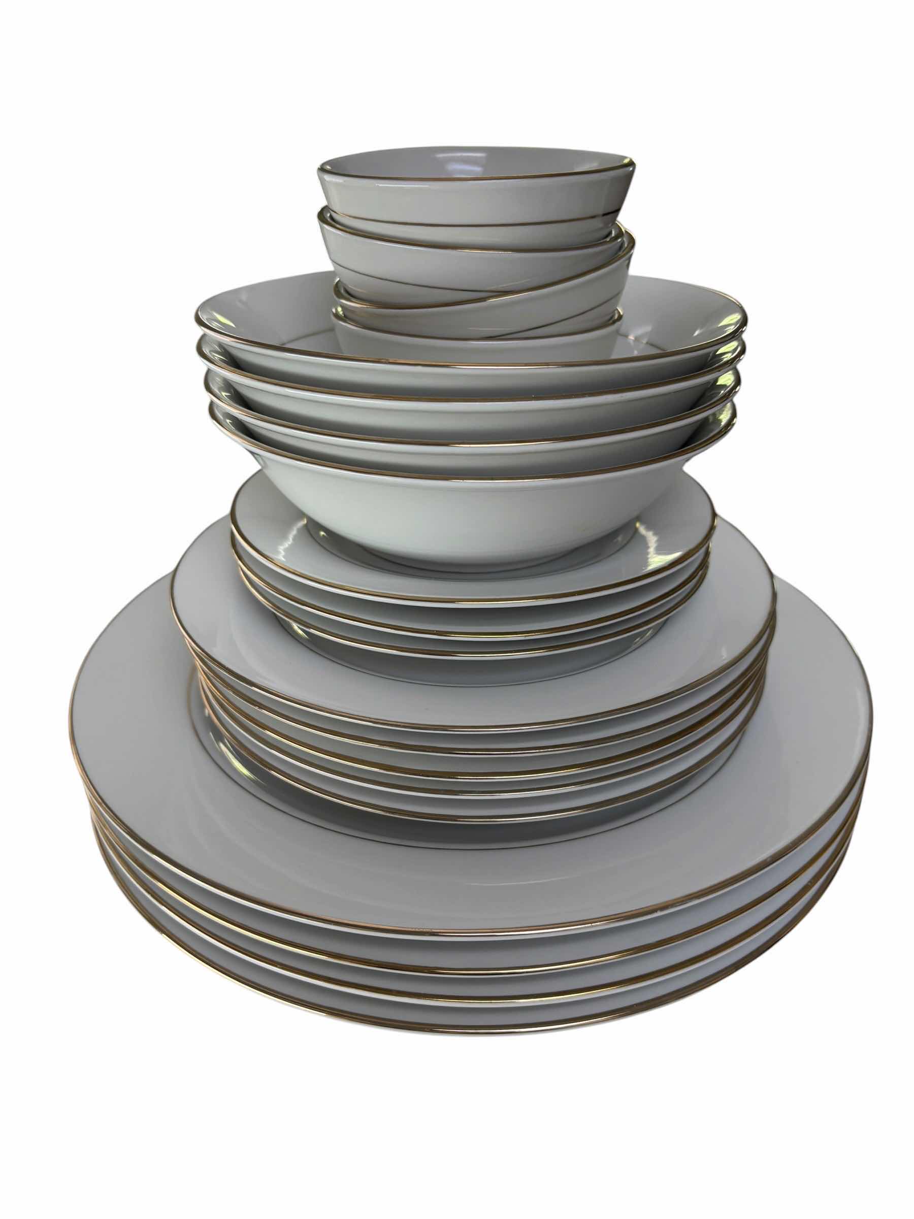 Photo 1 of JCP HOME DISH SET (23 PIECES)