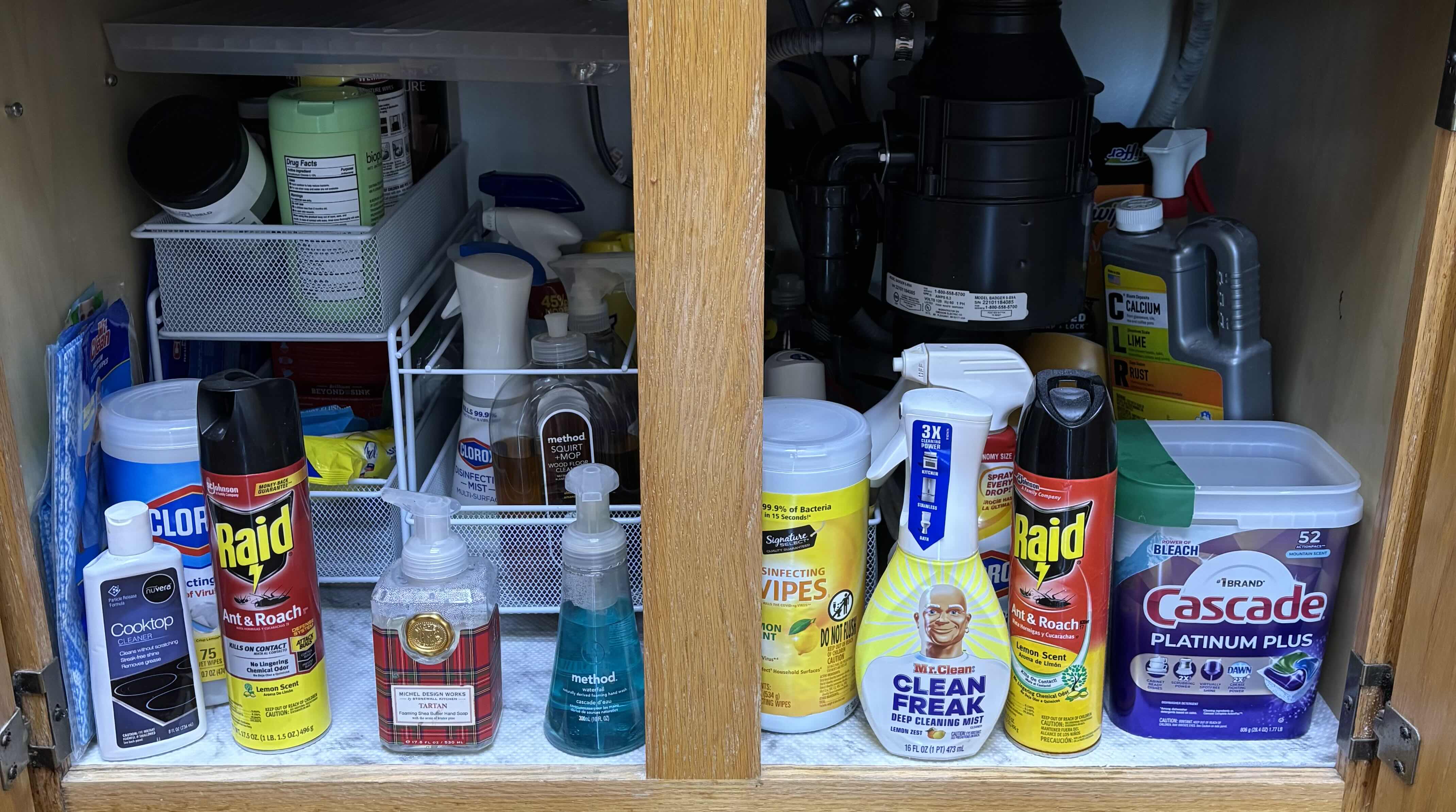 Photo 1 of CONTENTS OF KITCHEN CABINET