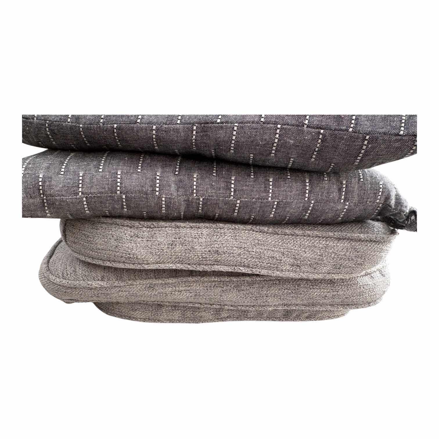 Photo 1 of (7)PCS SEAT CUSHIONS
