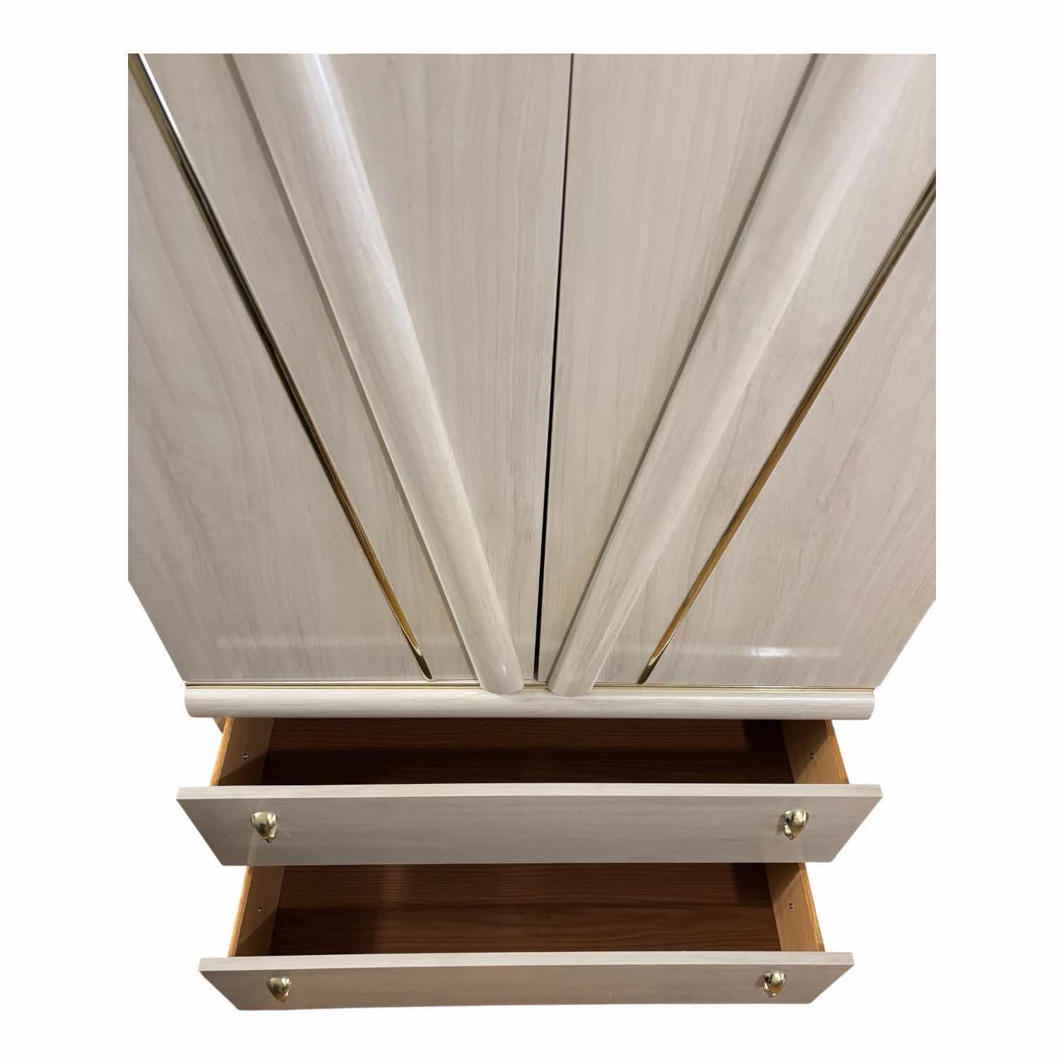 Photo 1 of VINTAGE WARDROBE H54.5” X 32”