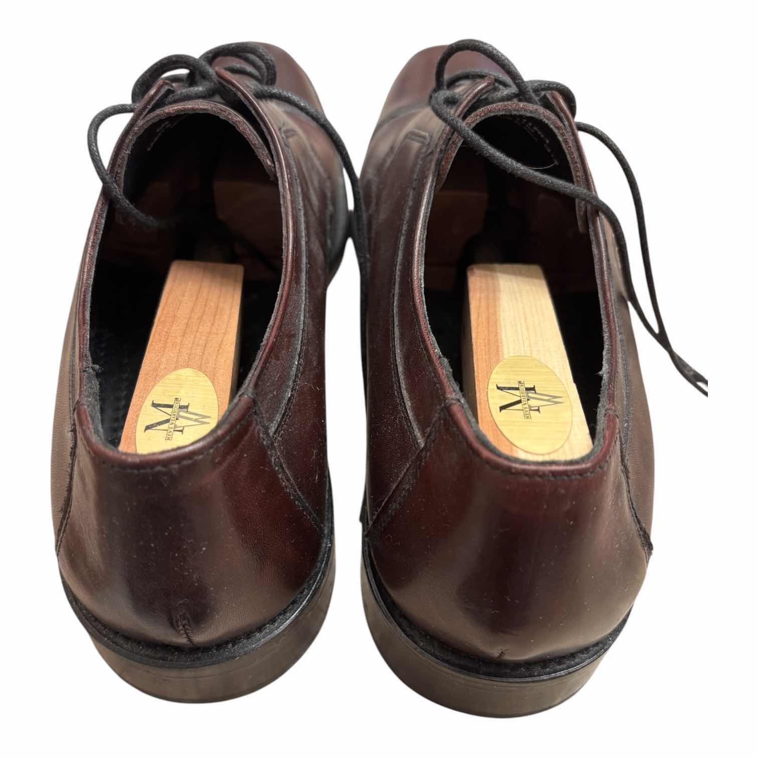 Photo 1 of J MURPHY GENUINE LEATHER MEN’S SHOES SIZE 11