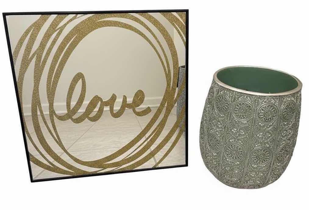 Photo 1 of (4)PCS HOME ACCENT– FLORAL & MOSAIC VASES WITH MIRRORED WALL ART H18”
