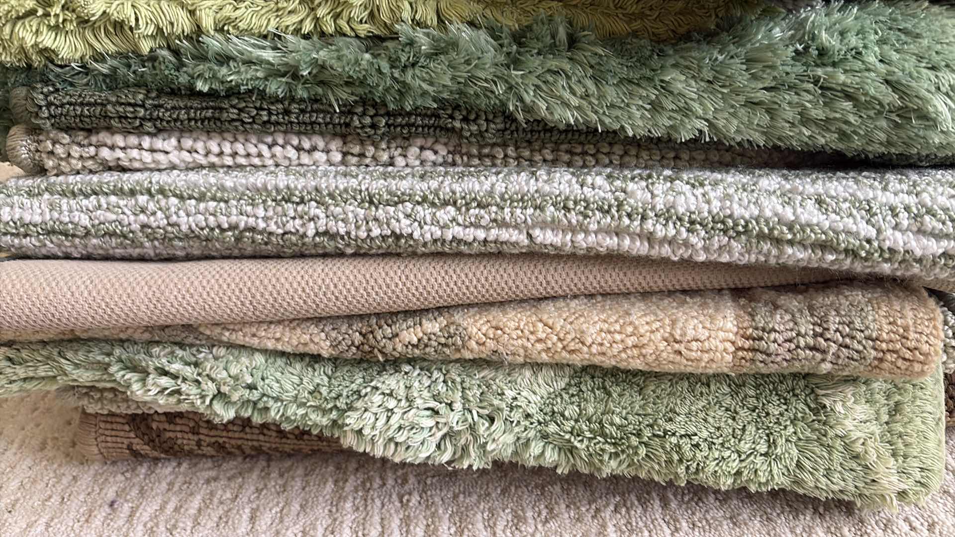 Photo 1 of (13)PCS BATH AND TOILET MATS- GREEN AND BROWN