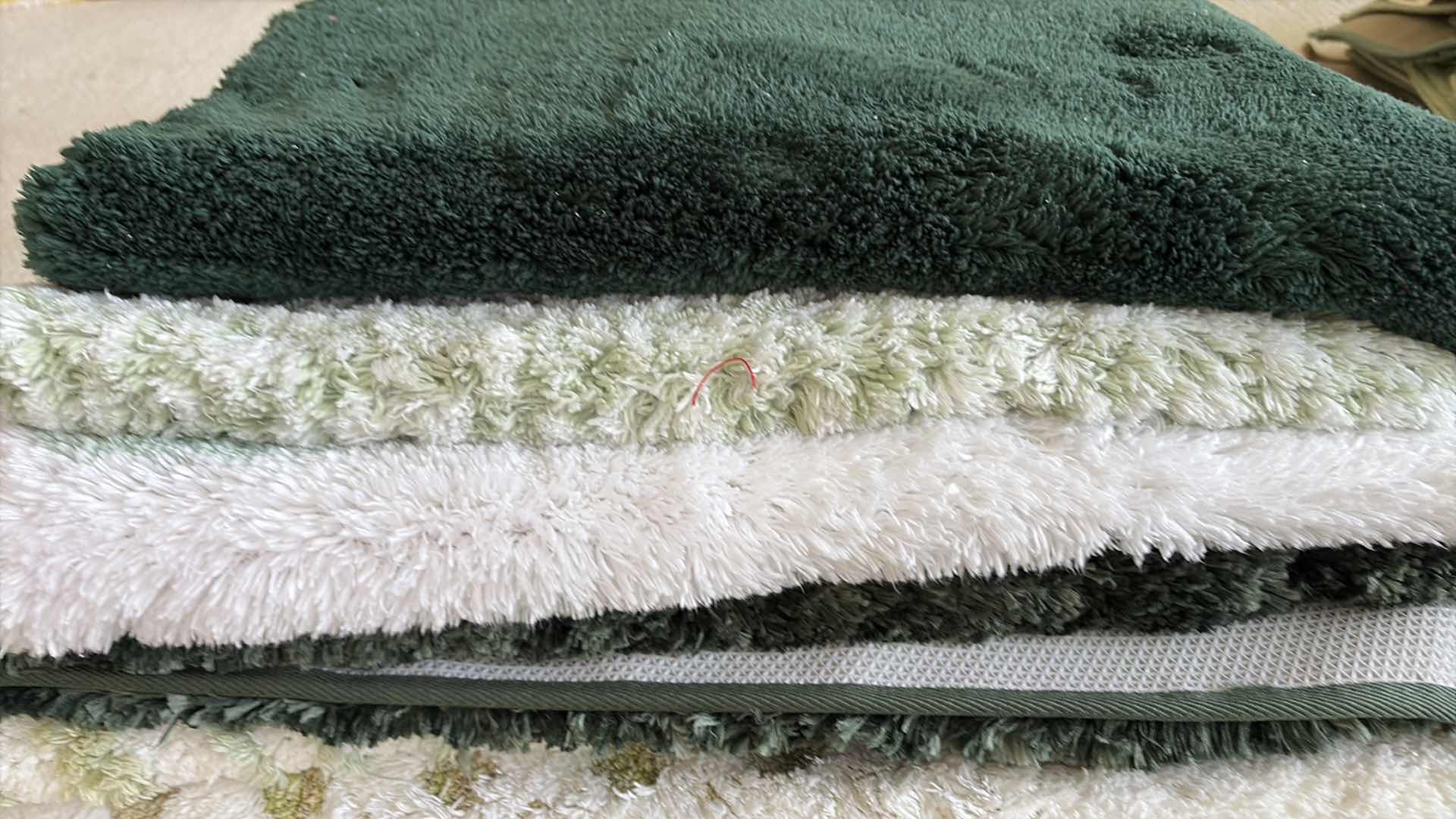 Photo 1 of (7)PCS BATH MAT AND RUG- WHITE, DARK GREEN & MORE