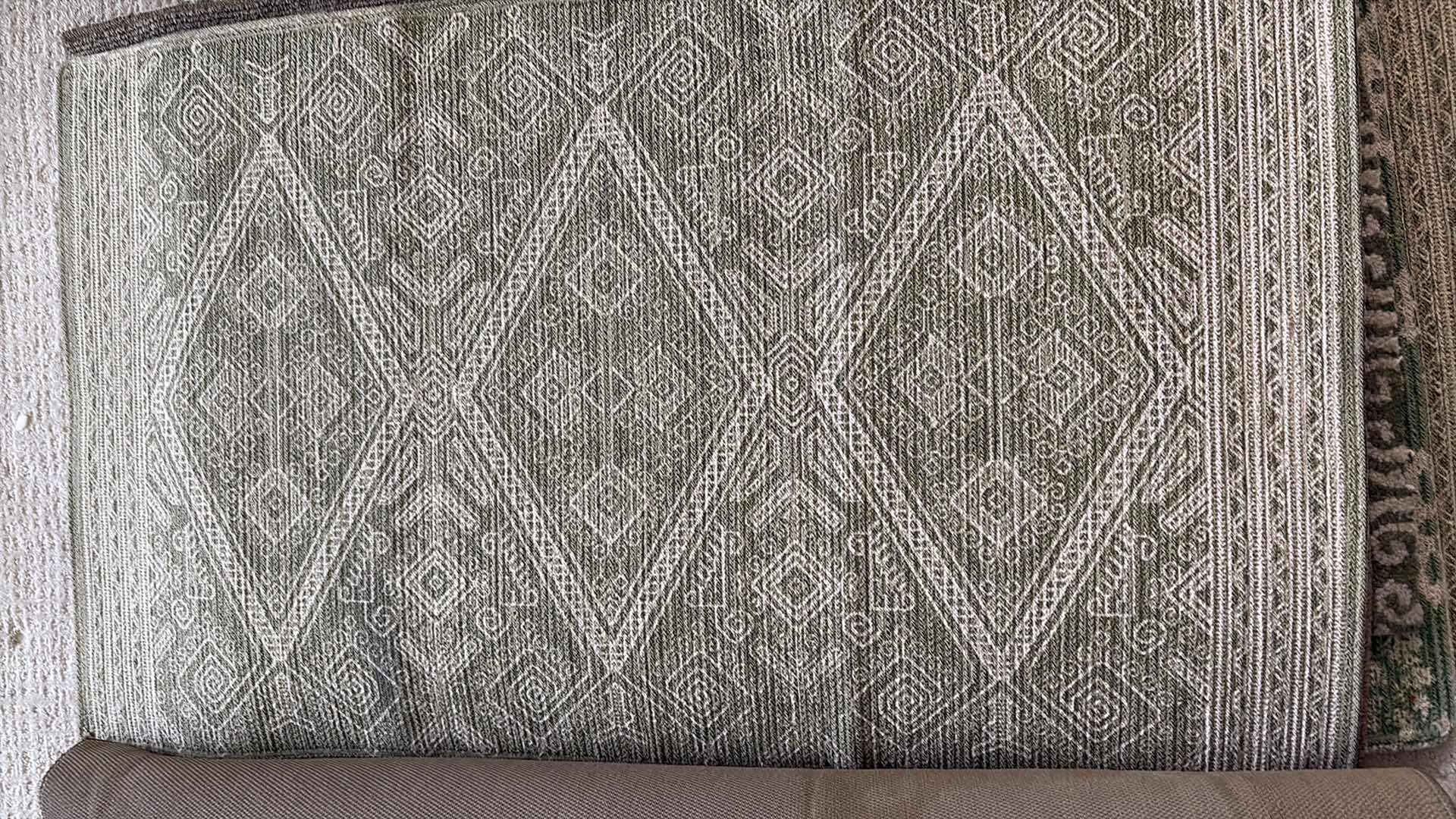 Photo 1 of (9)PCS FRONT INDOOR/OUTDOOR ENTRY WAY MATS