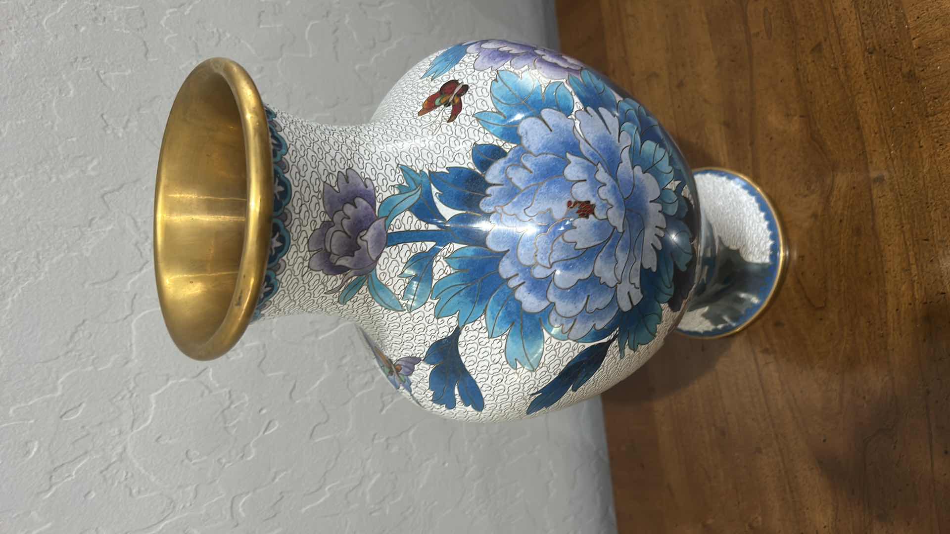 Photo 1 of VINTAGE CHINESE CLOISONNÉ VASE H 16"