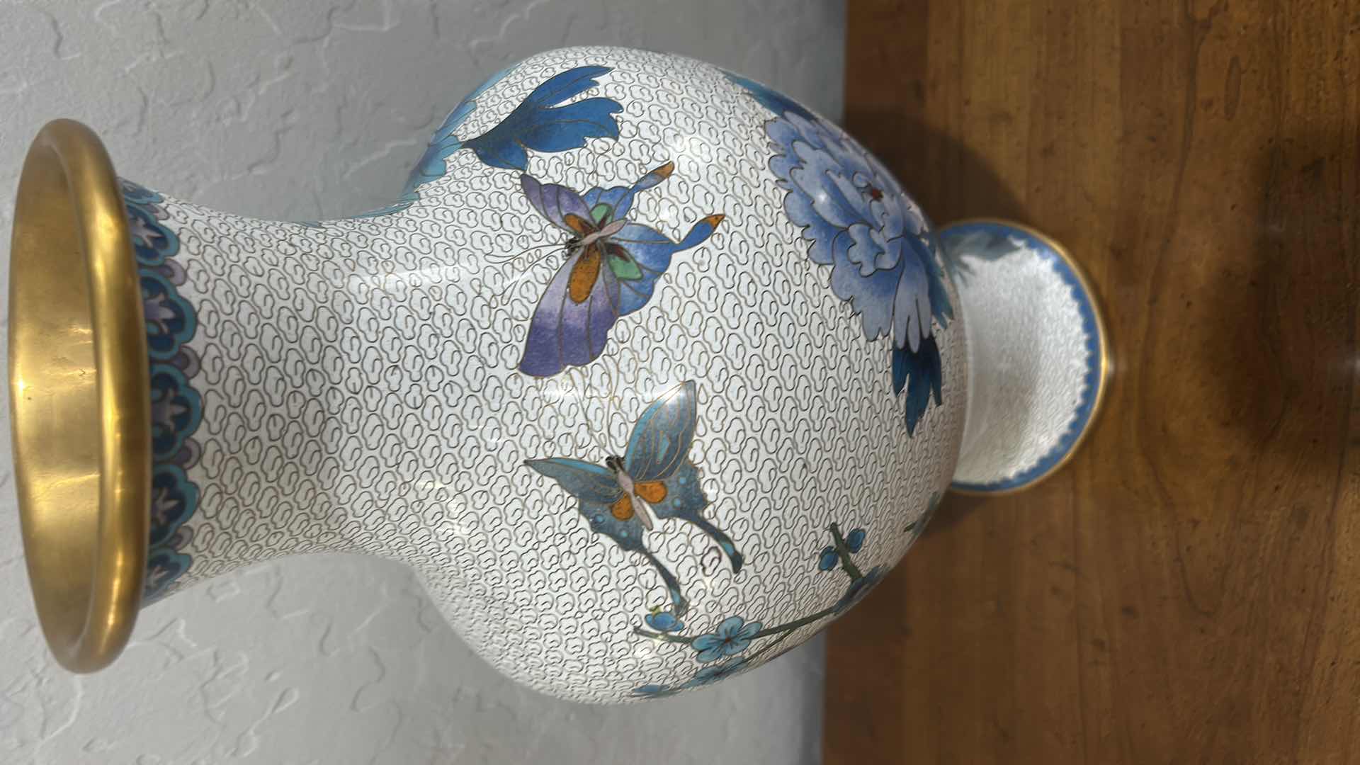Photo 1 of VINTAGE CHINESE CLOISONNÉ VASE H 16"