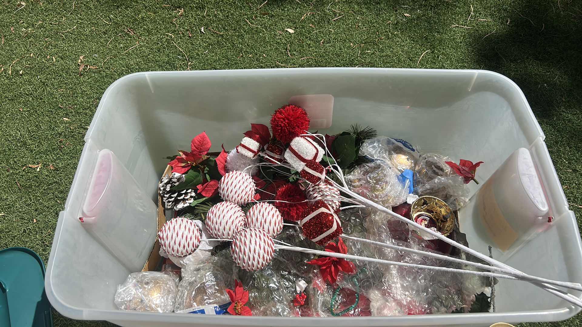 Photo 1 of TOTE OF CHRISTMAS DECOR