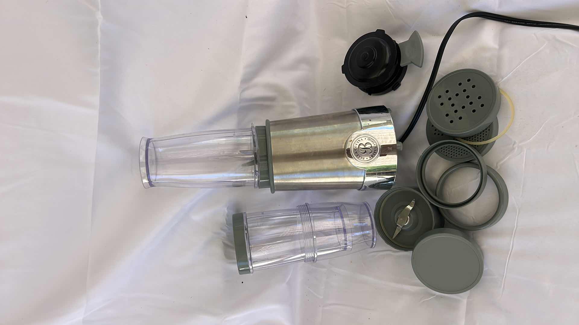 Photo 1 of BELLA CUCINA ARTFUL FOOD BLENDER