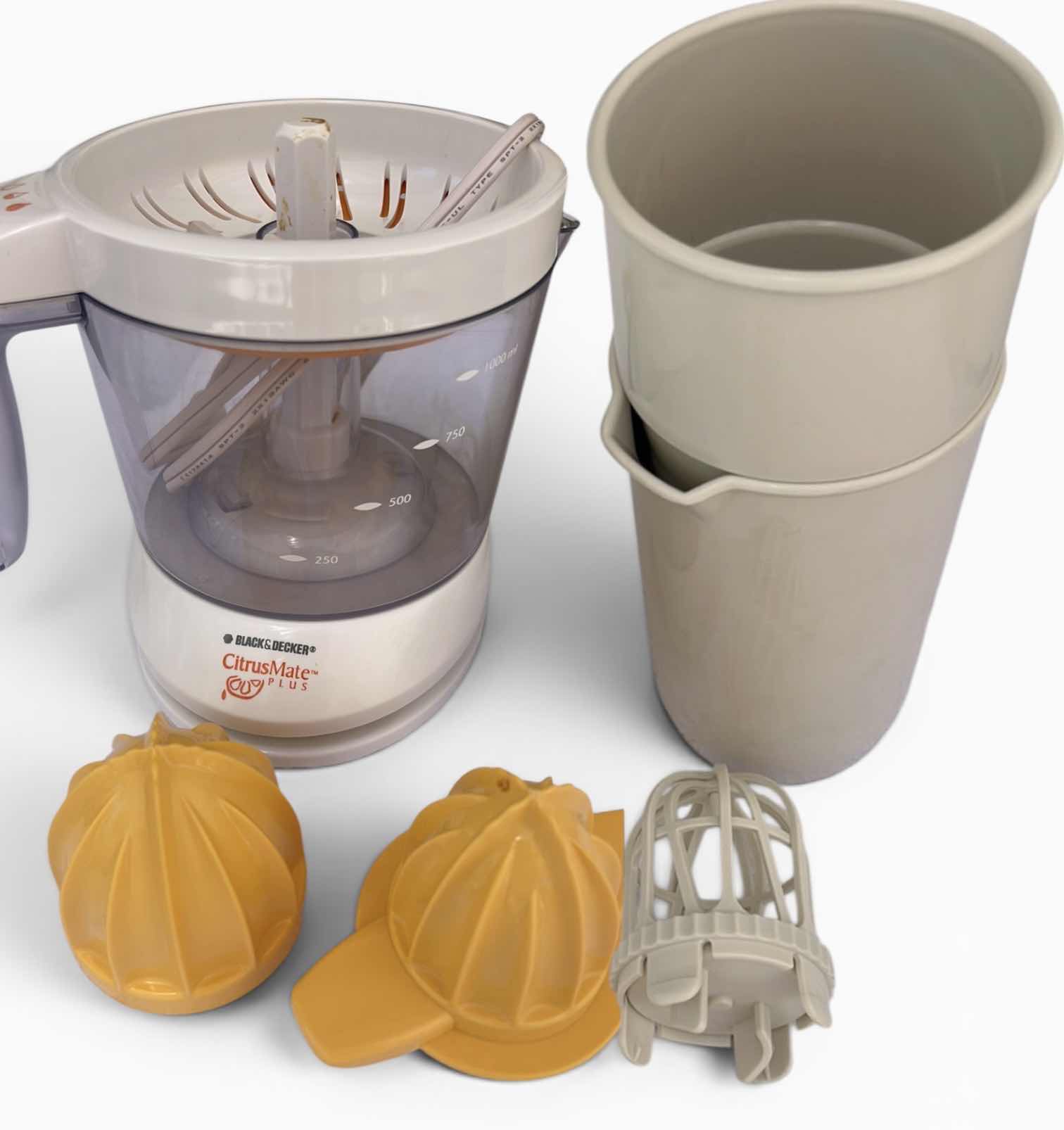 Photo 1 of BLACK AND DECKER CITRUS MATE PLUS