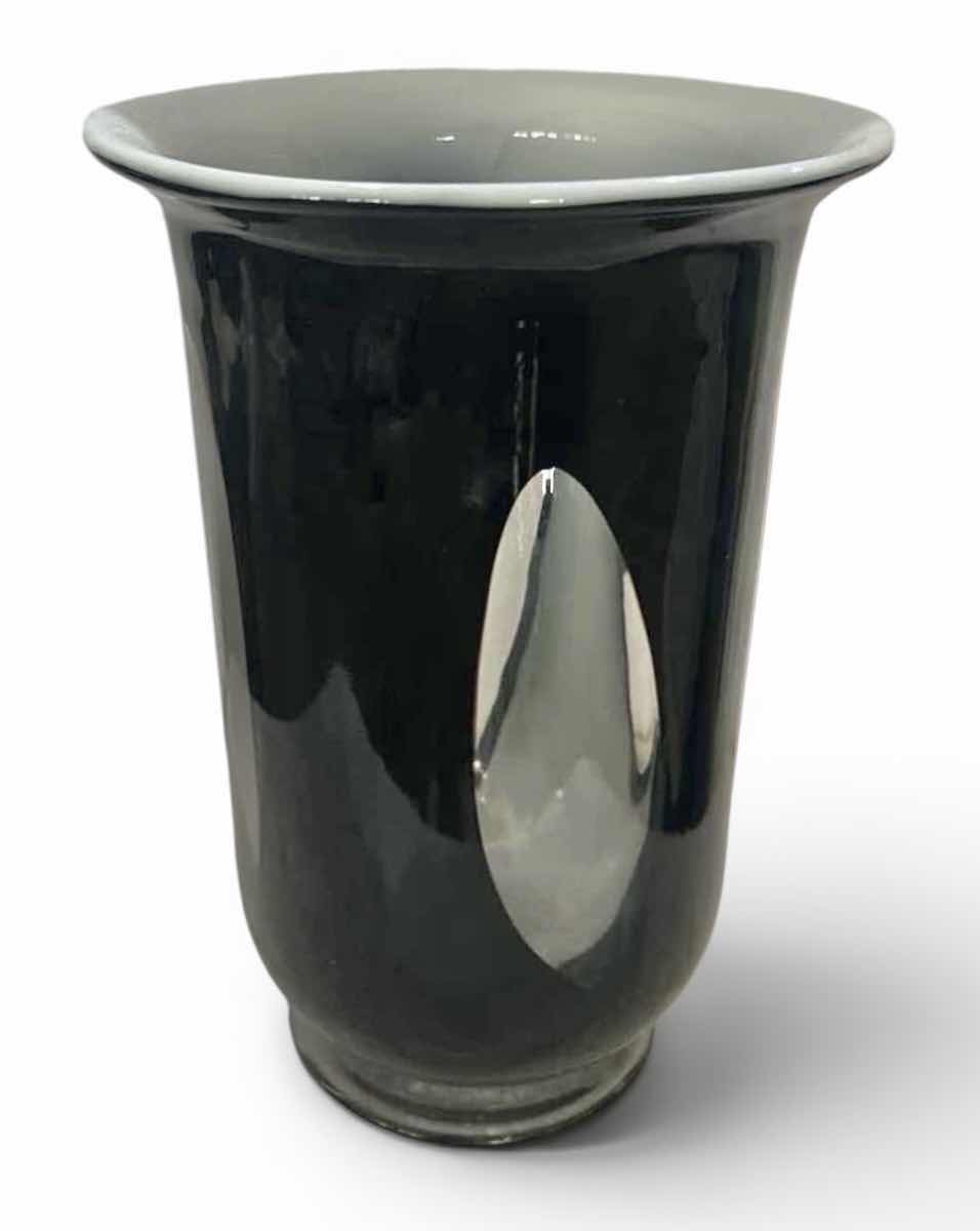 Photo 1 of MURANO WINDOW PANE BLACK VASE H11”
