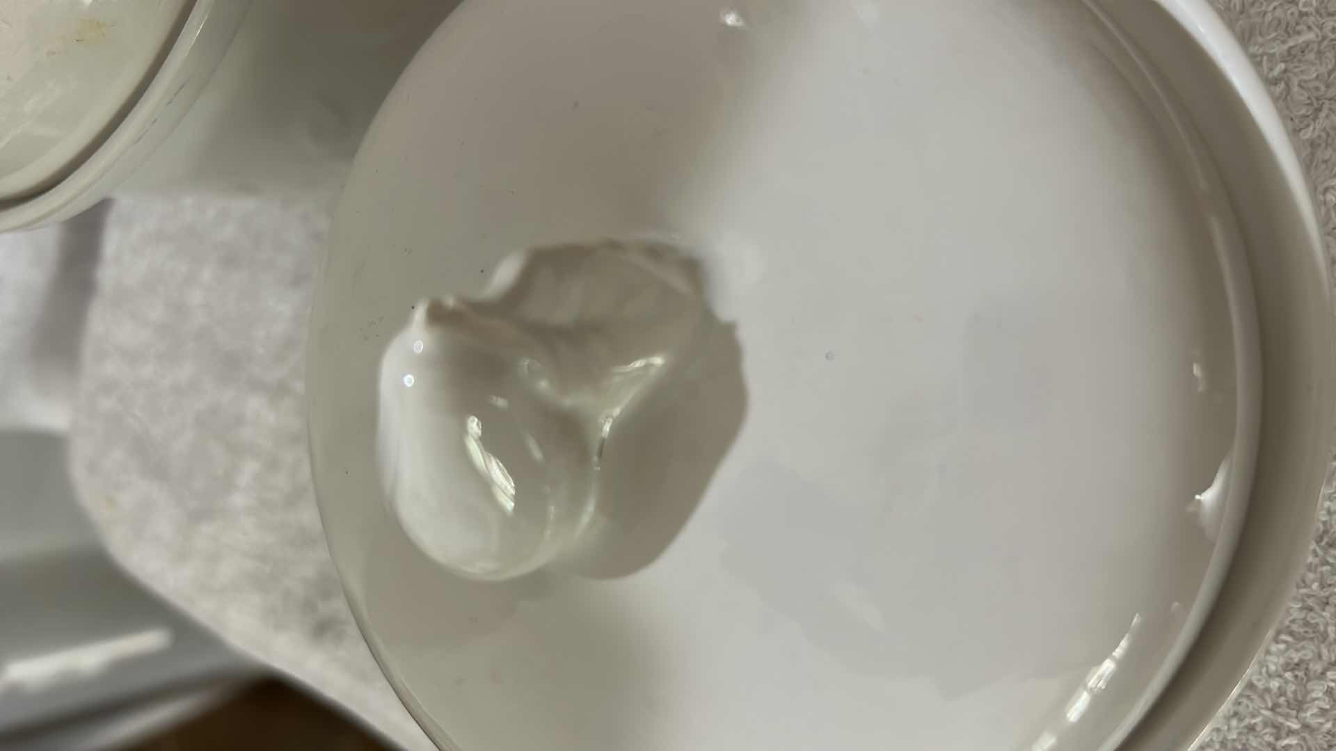 Photo 1 of 4 VINTAGE BANDWAGON WHITE CERAMIC LIDDED BOWLS