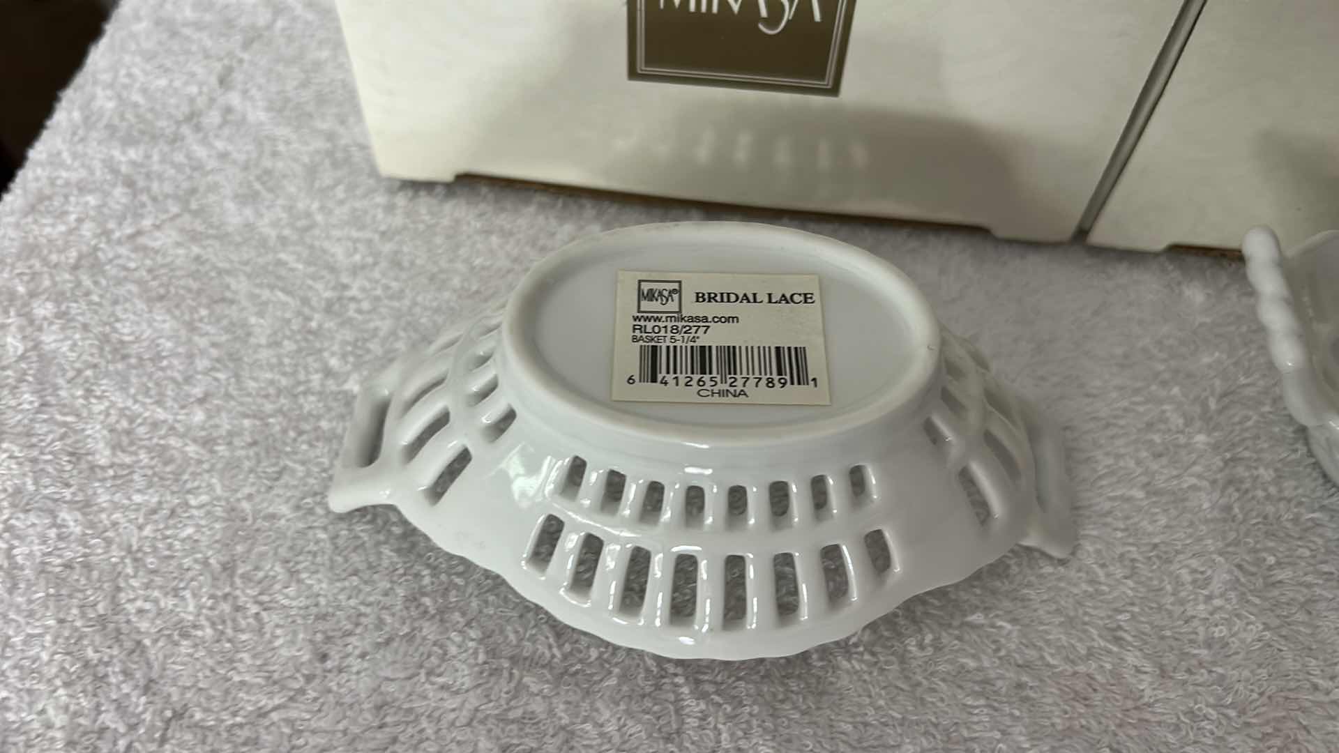 Photo 1 of SMALL MIKASA BRIDAL LACE BASKETS