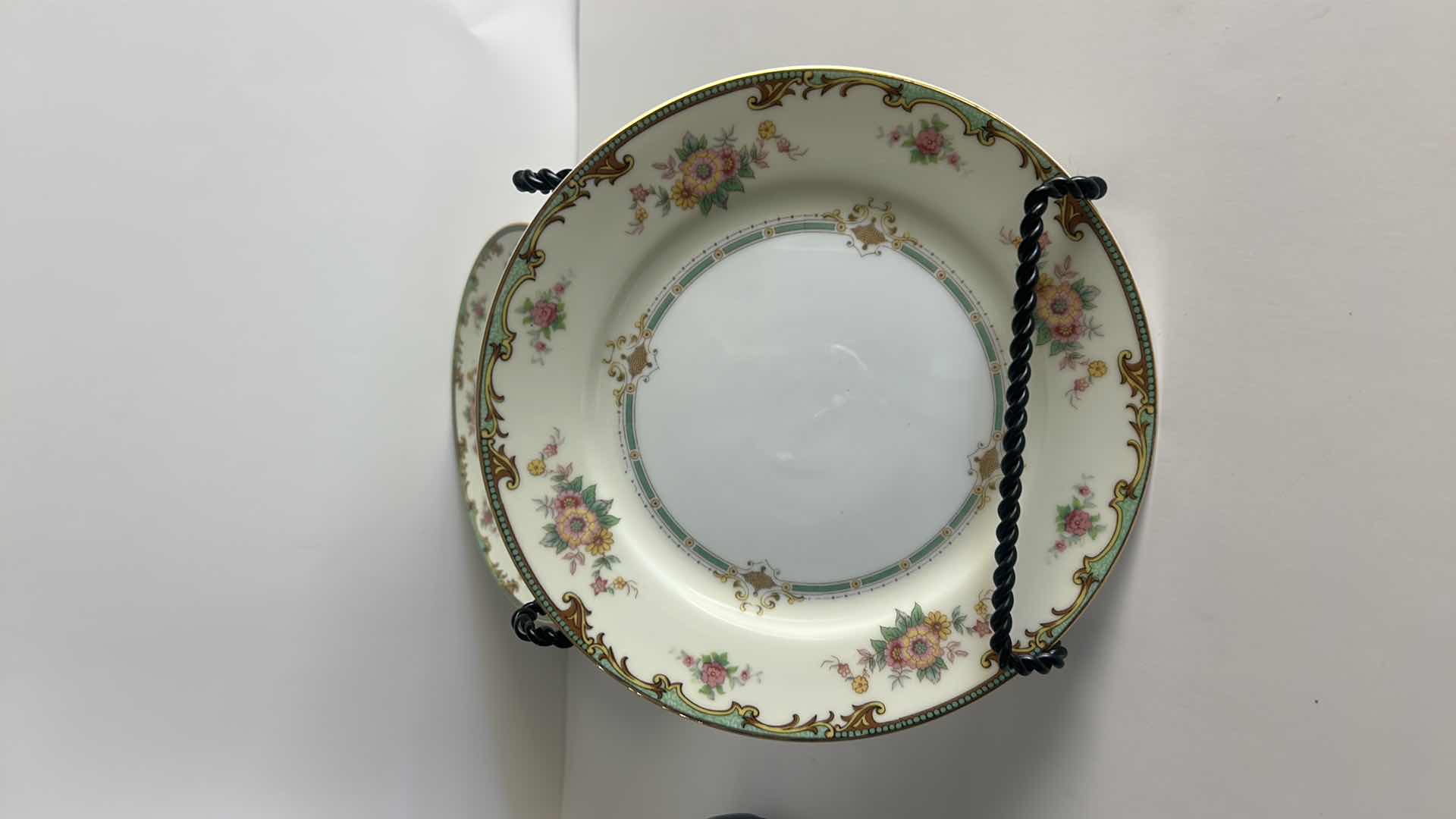 Photo 1 of 8- VINTAGE NORITAKE CLINTONIA 8” PLATES