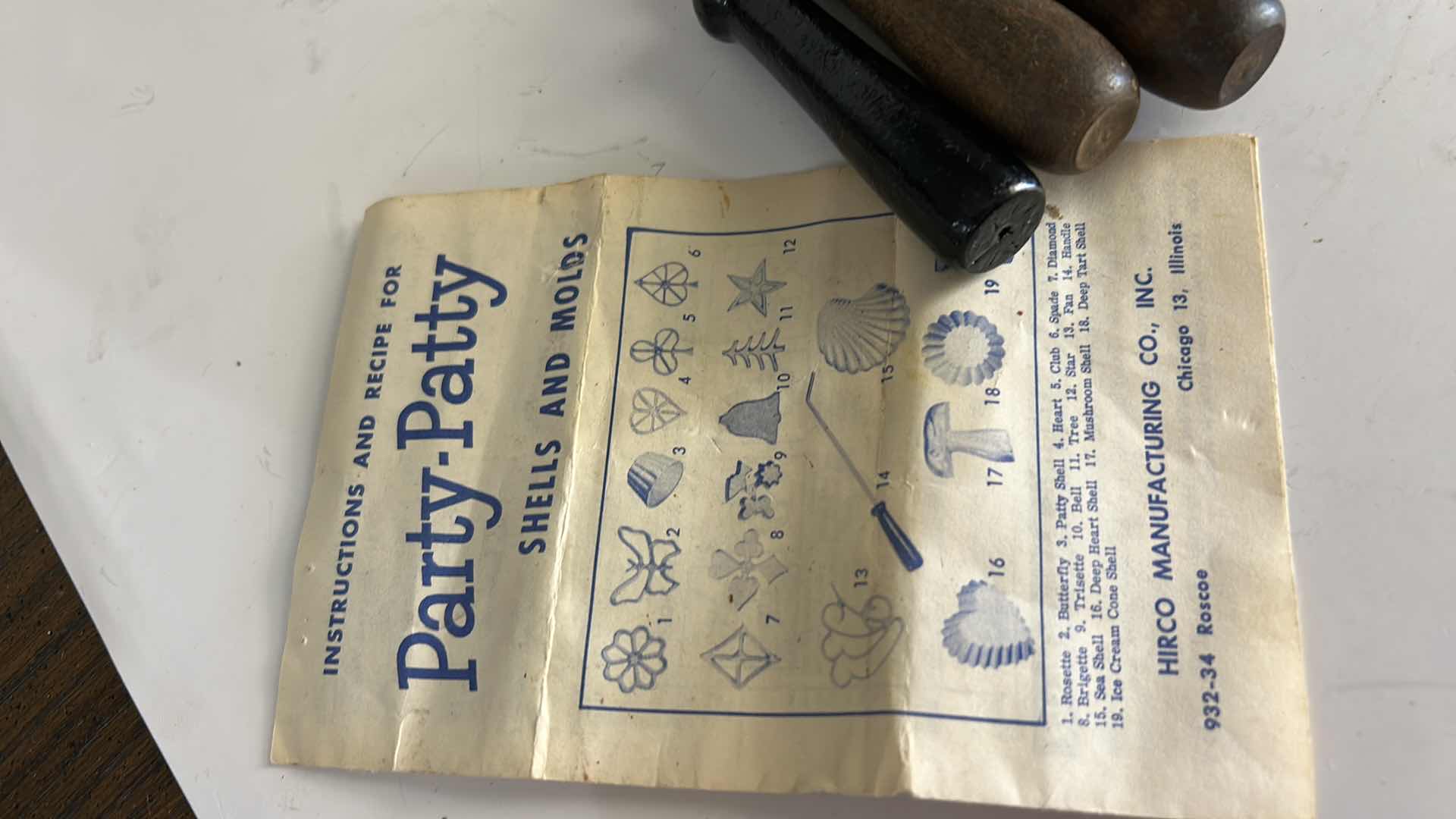 Photo 1 of VINTAGE UNIVERSAL FOOD AND MEAT CHOPPER, AND PARTY PATTY
