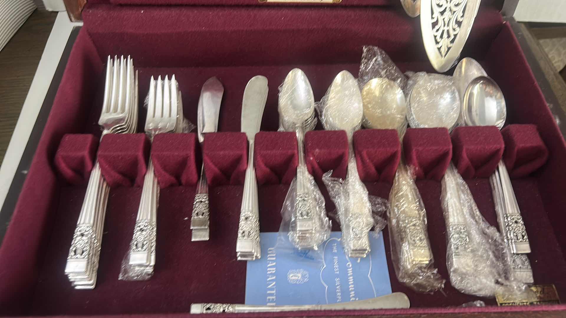 Photo 1 of 64 PC VINTAGE COMMUNITY SILVERPLATE FLATWARE SET + 7 MISC FLATWARE