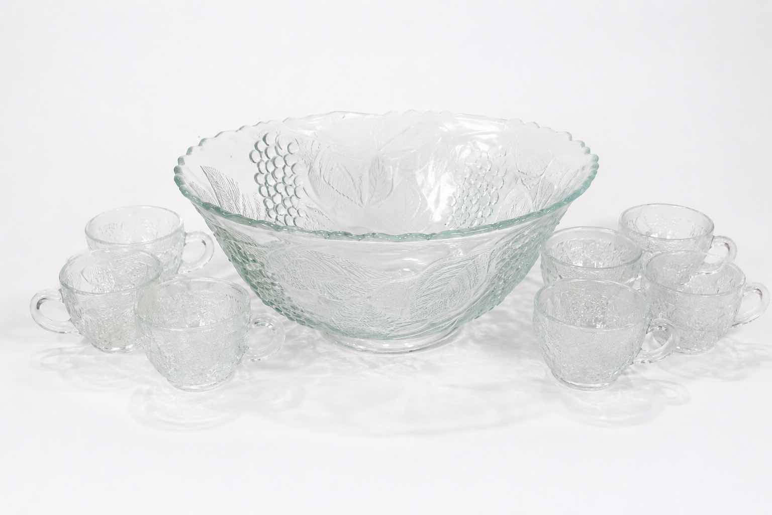Photo 1 of ANCHOR HOCKING “HARVEST GRAPE” GLASS PUNCH BOWL SET. 10 CUPS