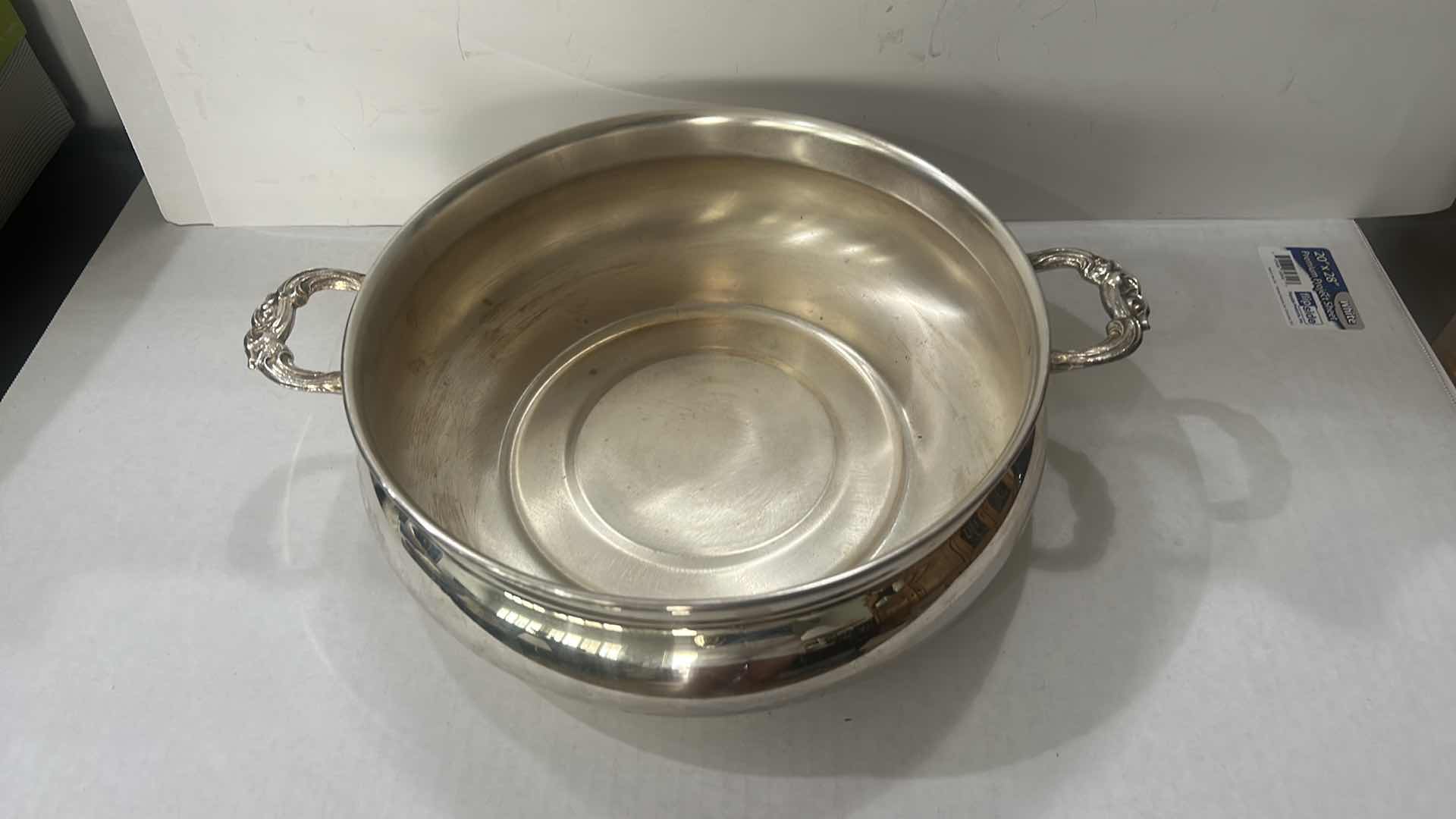 Photo 1 of VINTAGE SILVER-PLATED COVERED CASSEROLE SERVING DISH MANUFACTURED BY ENGLISH SILVER MANUFACTURING CORP 14” x H8”