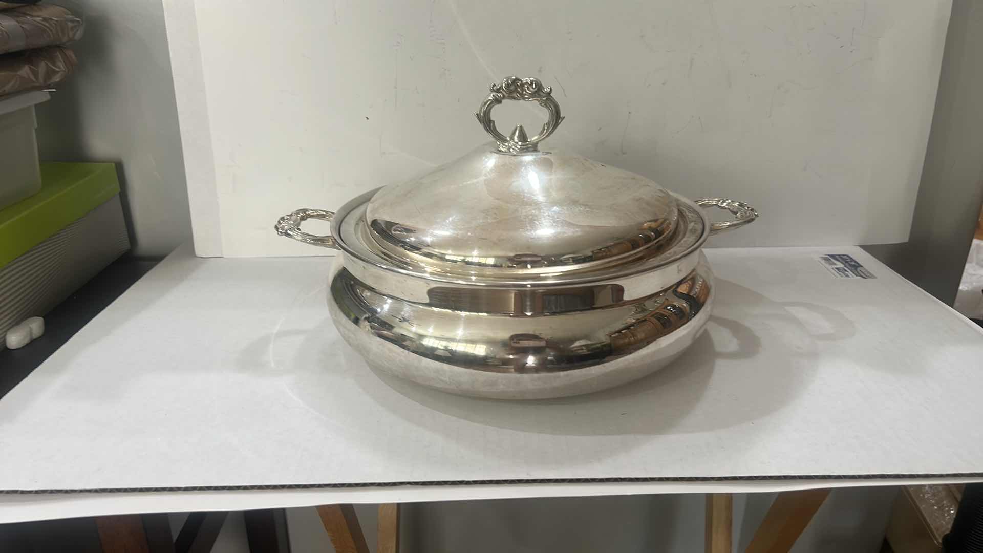 Photo 1 of VINTAGE SILVER-PLATED COVERED CASSEROLE SERVING DISH MANUFACTURED BY ENGLISH SILVER MANUFACTURING CORP 14” x H8”