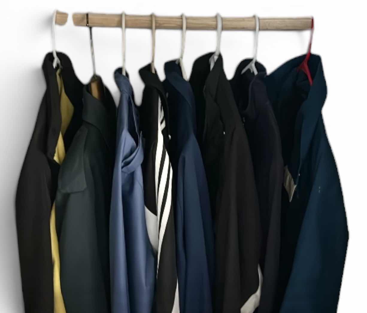 Photo 1 of MENS / WOMENS CLOTHING SIZE S/M