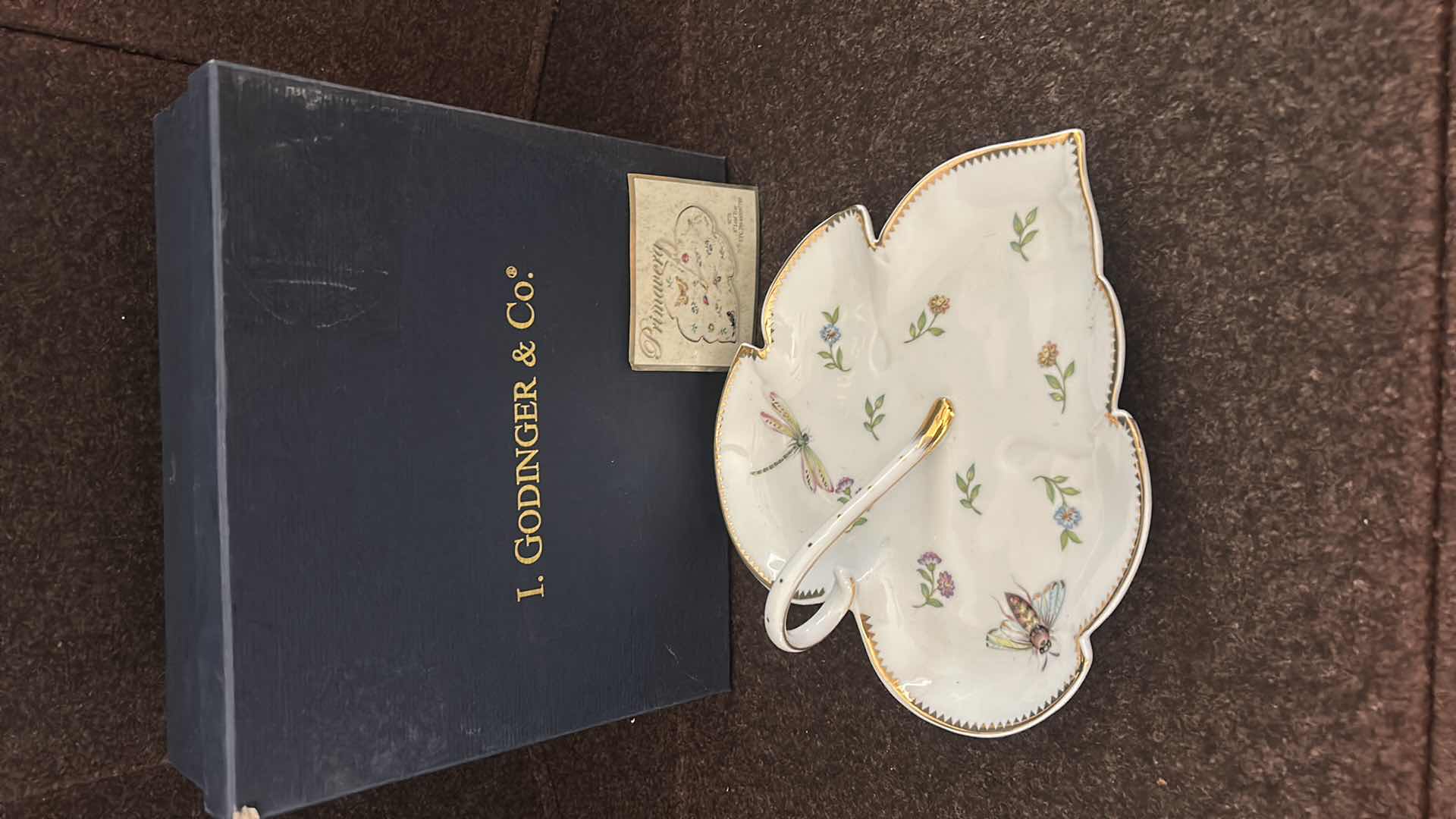 Photo 1 of GODINGER & CO. PRIMAVERA PORCELAIN HANDLED LEAF DISH WITH ORIGINAL BOX
