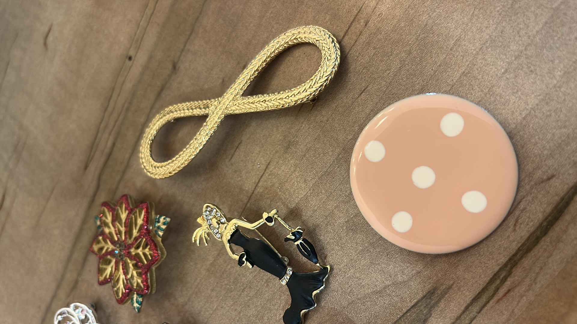 Photo 1 of VINTAGE PINS