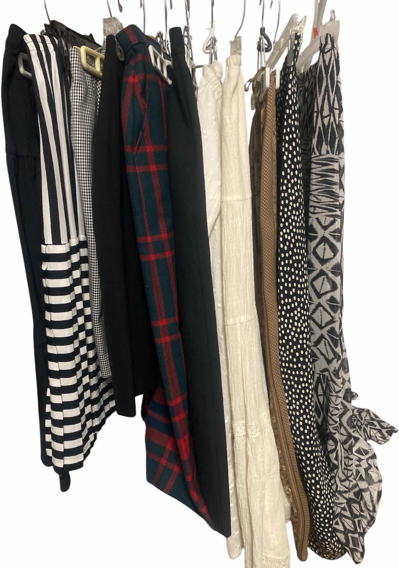 Photo 1 of 11-WOMEN’S SKIRTS SIZE SIZES SMALL & 6