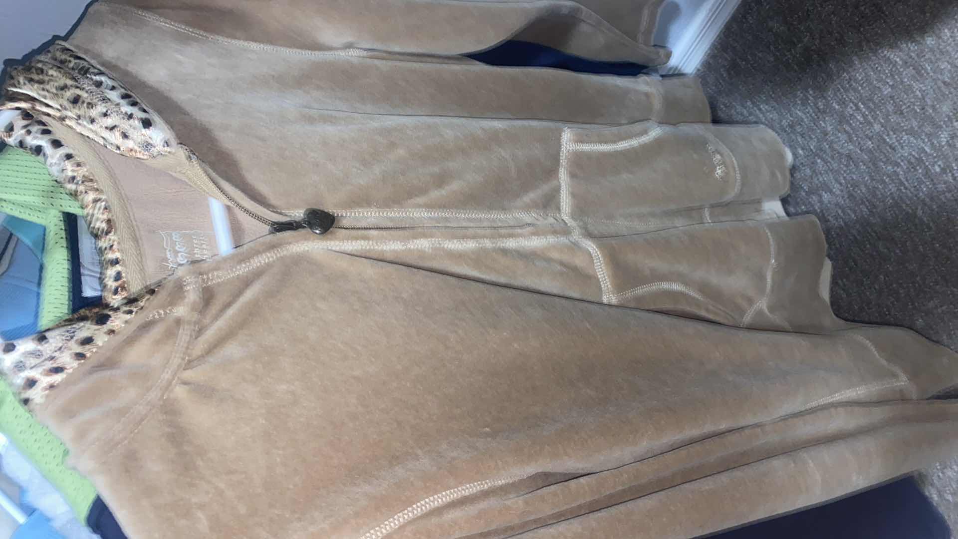 Photo 1 of 22-WOMEN’S SWEATSHIRTS AND SWEATPANTS