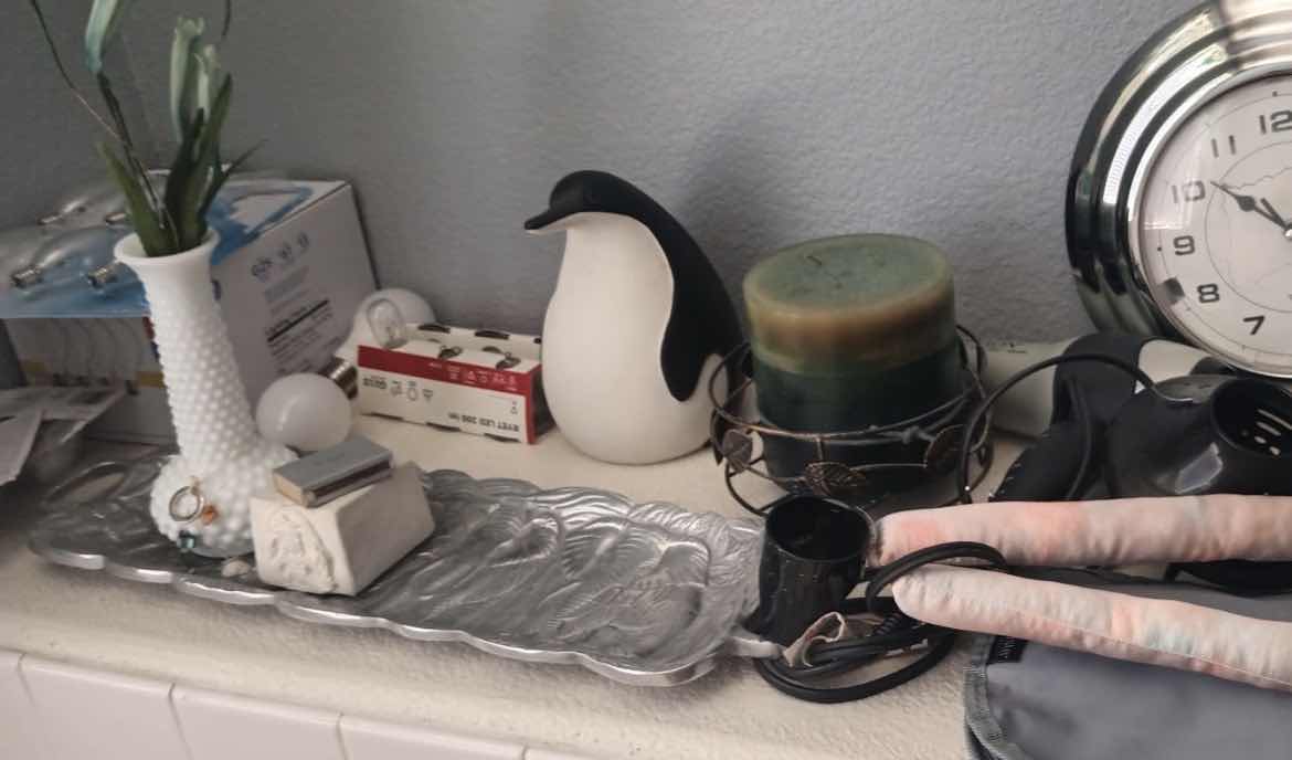 Photo 1 of MISCELLANEOUS HOMEGOODS