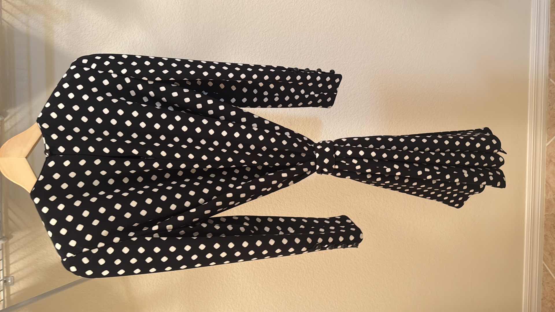 Photo 1 of DAVID HAYES BLACK & WHITE DRESS (SIZE M)