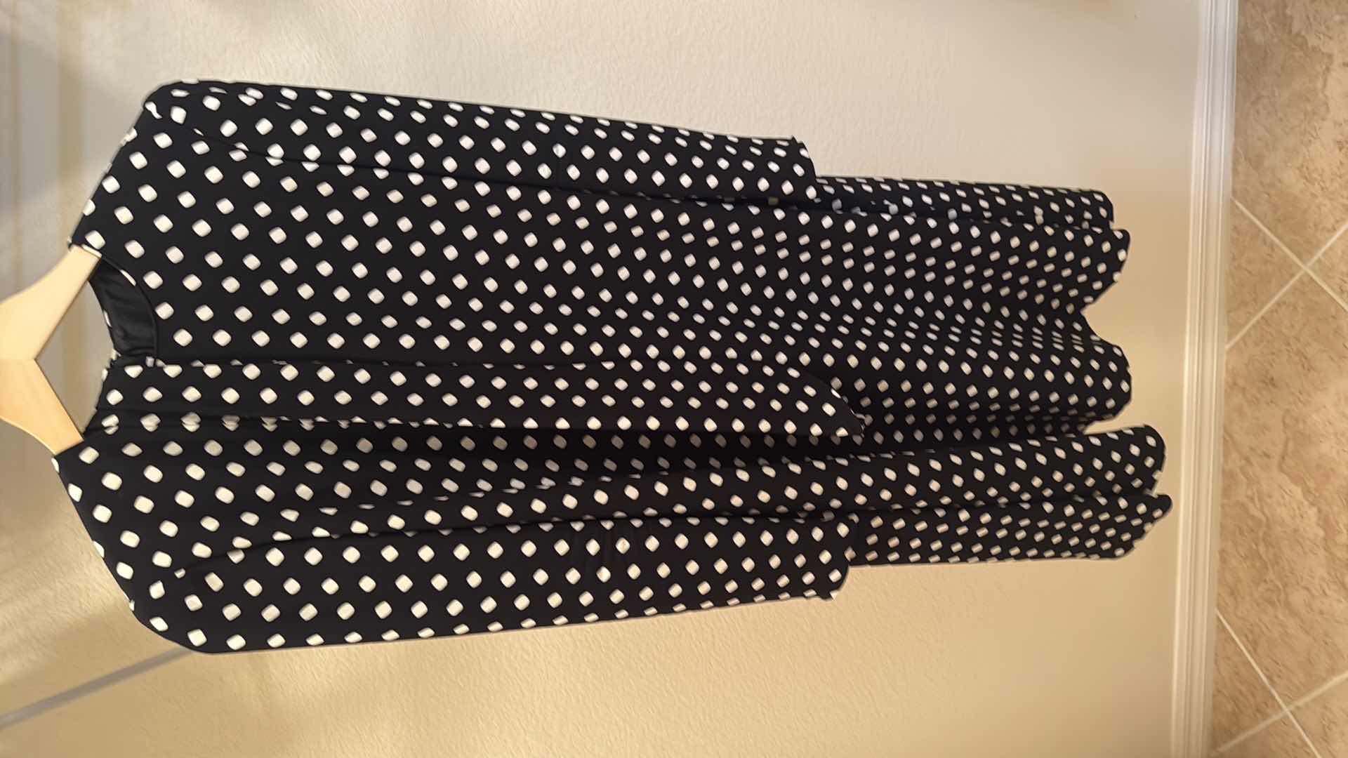 Photo 1 of DAVID HAYES BLACK & WHITE DRESS (SIZE M)